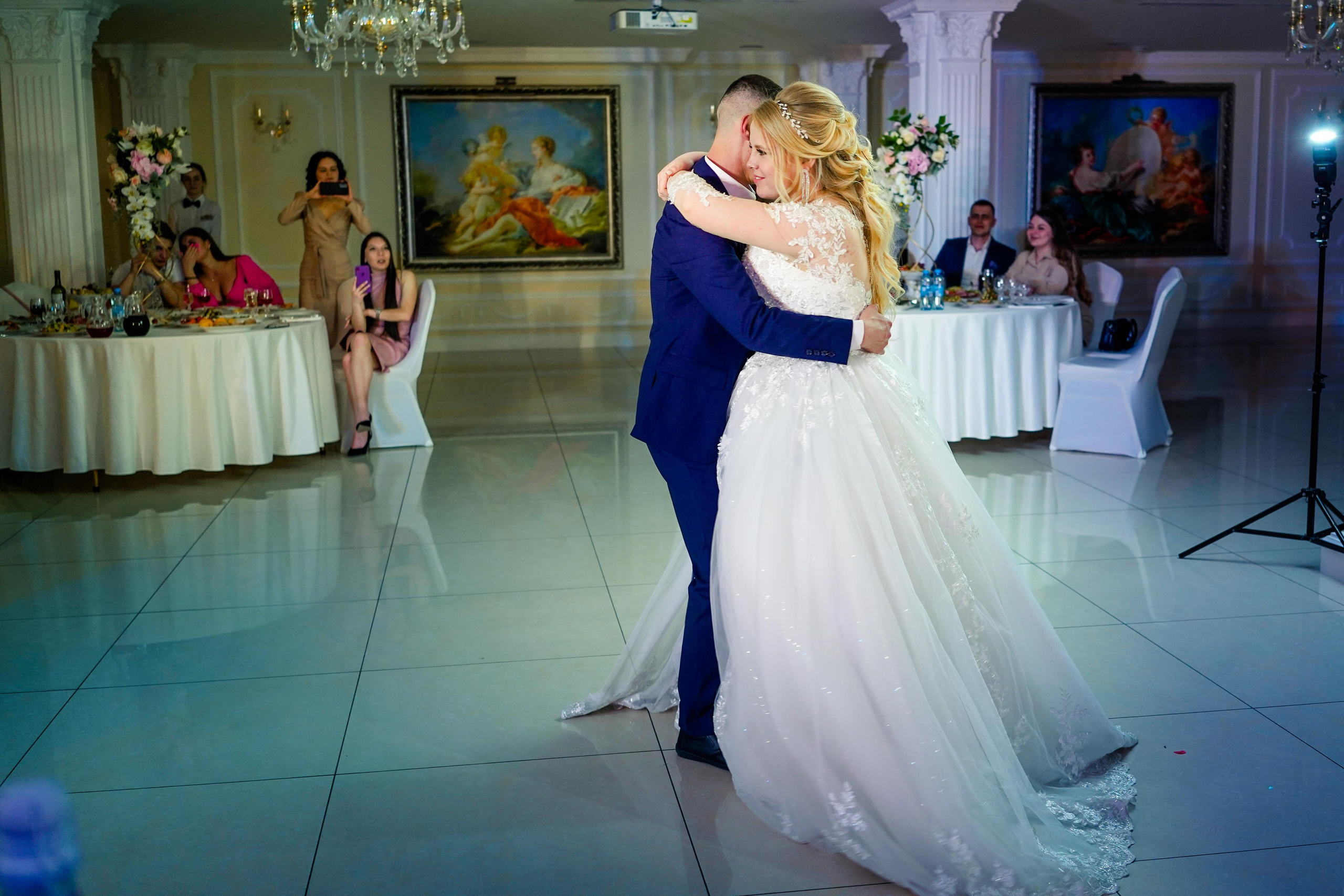 Свадебный день Алексея и Юлии 23.04.2022. Семейный и портретный фотограф в Екатеринбурге Анна Лобанова