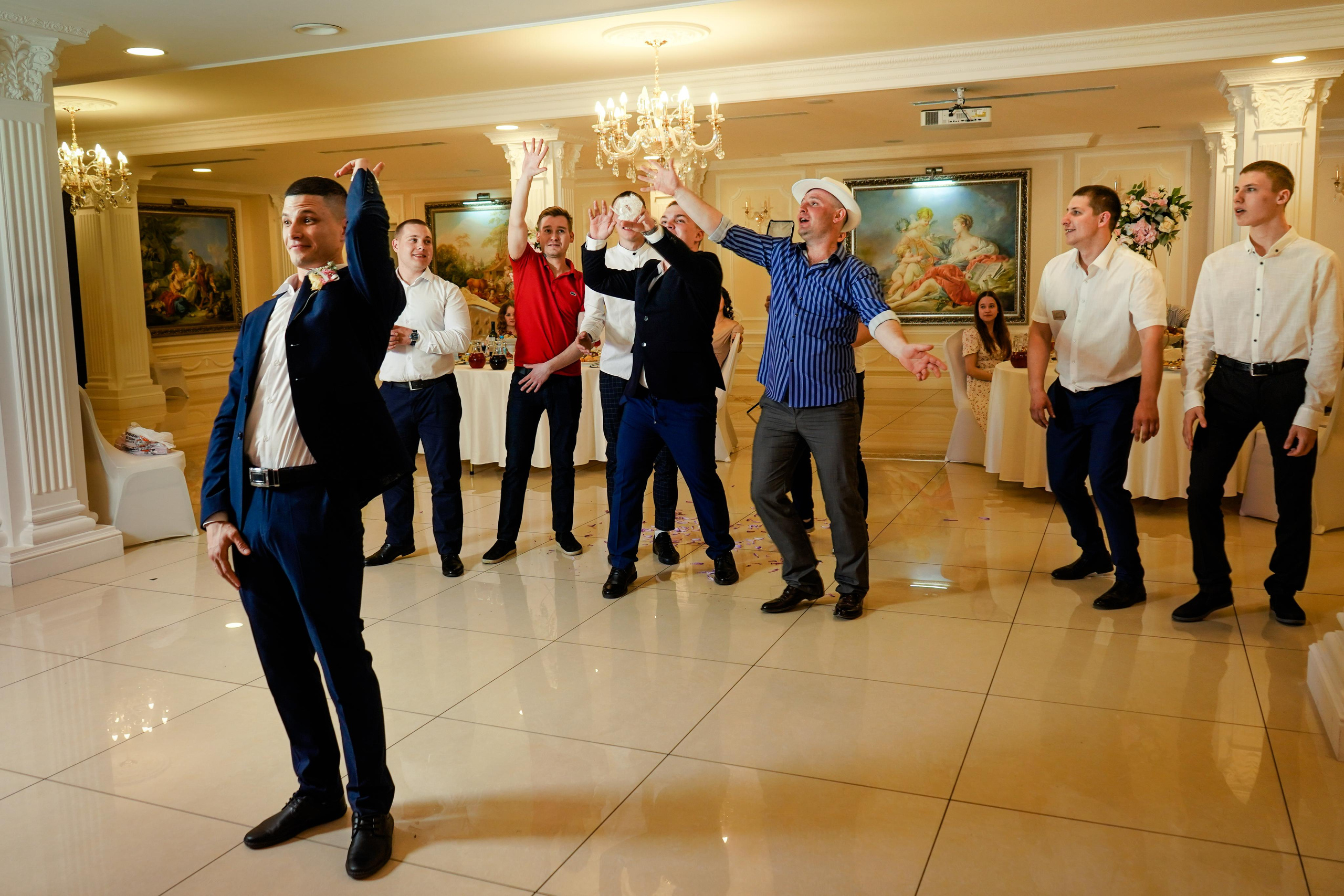 Свадебный день Алексея и Юлии 23.04.2022. Семейный и портретный фотограф в Екатеринбурге Анна Лобанова