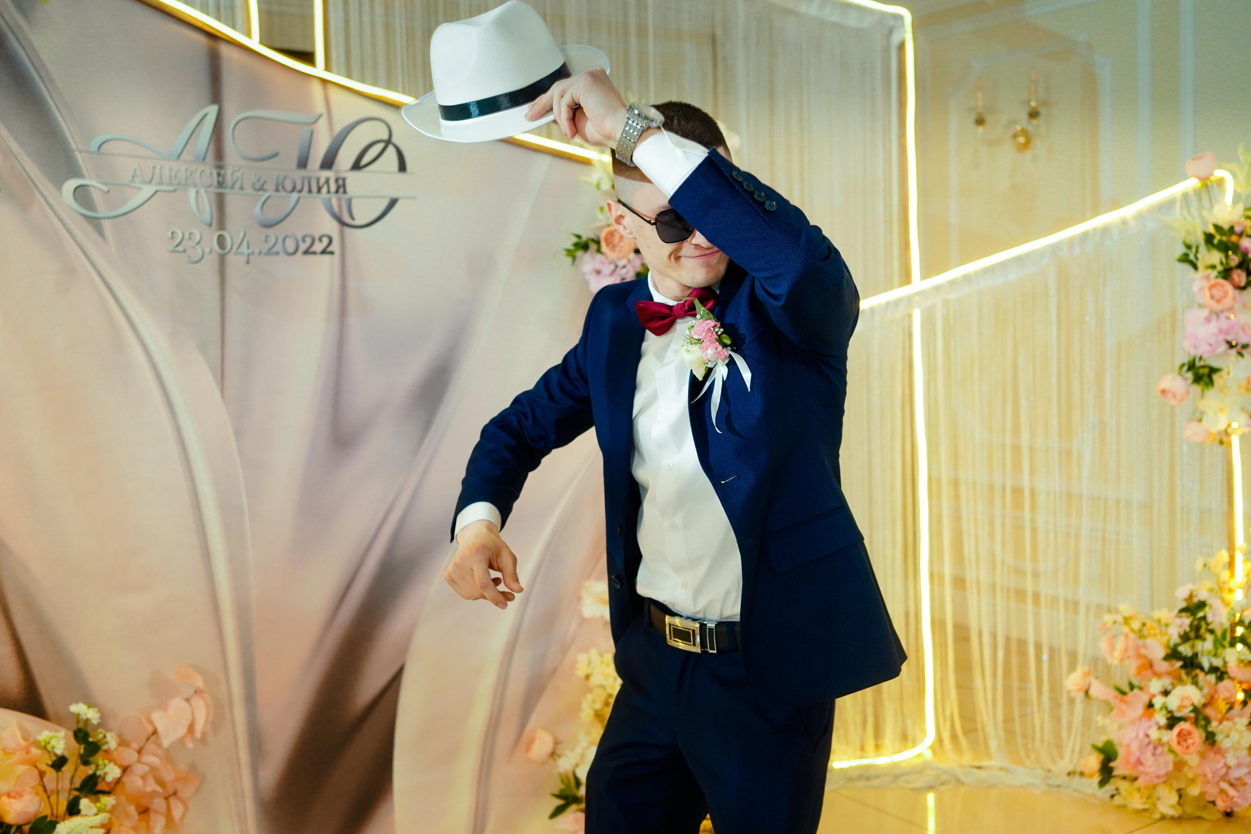 Свадебный день Алексея и Юлии 23.04.2022. Семейный и портретный фотограф в Екатеринбурге Анна Лобанова
