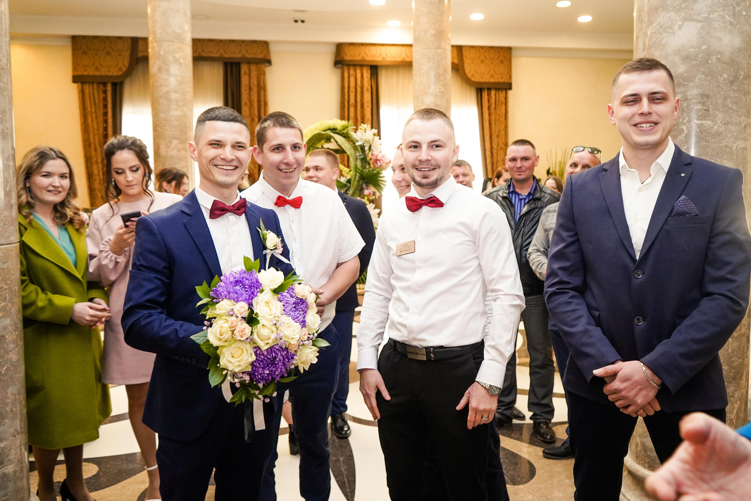 Свадебный день Алексея и Юлии 23.04.2022. Семейный и портретный фотограф в Екатеринбурге Анна Лобанова