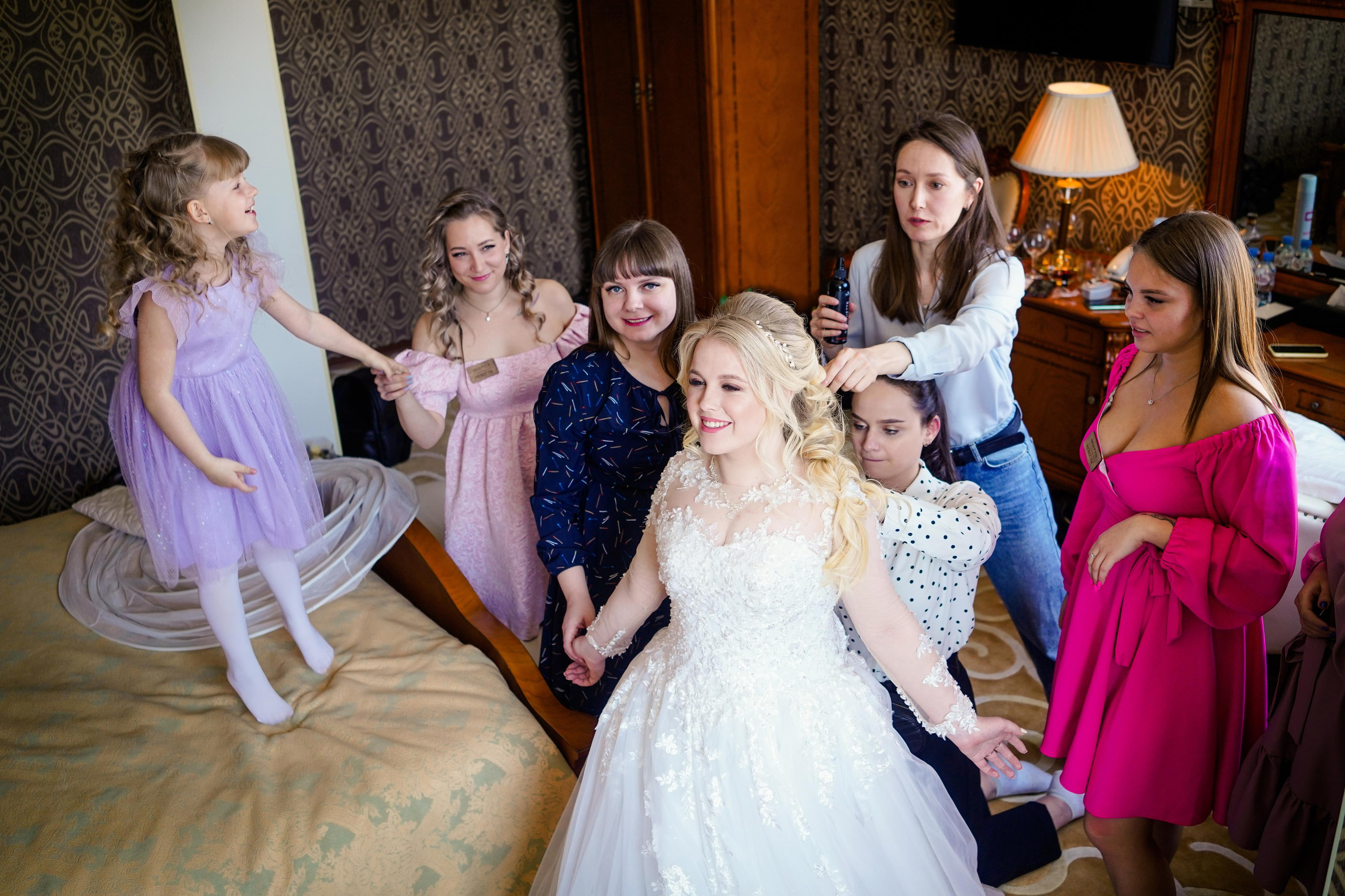 Свадебный день Алексея и Юлии 23.04.2022. Семейный и портретный фотограф в Екатеринбурге Анна Лобанова