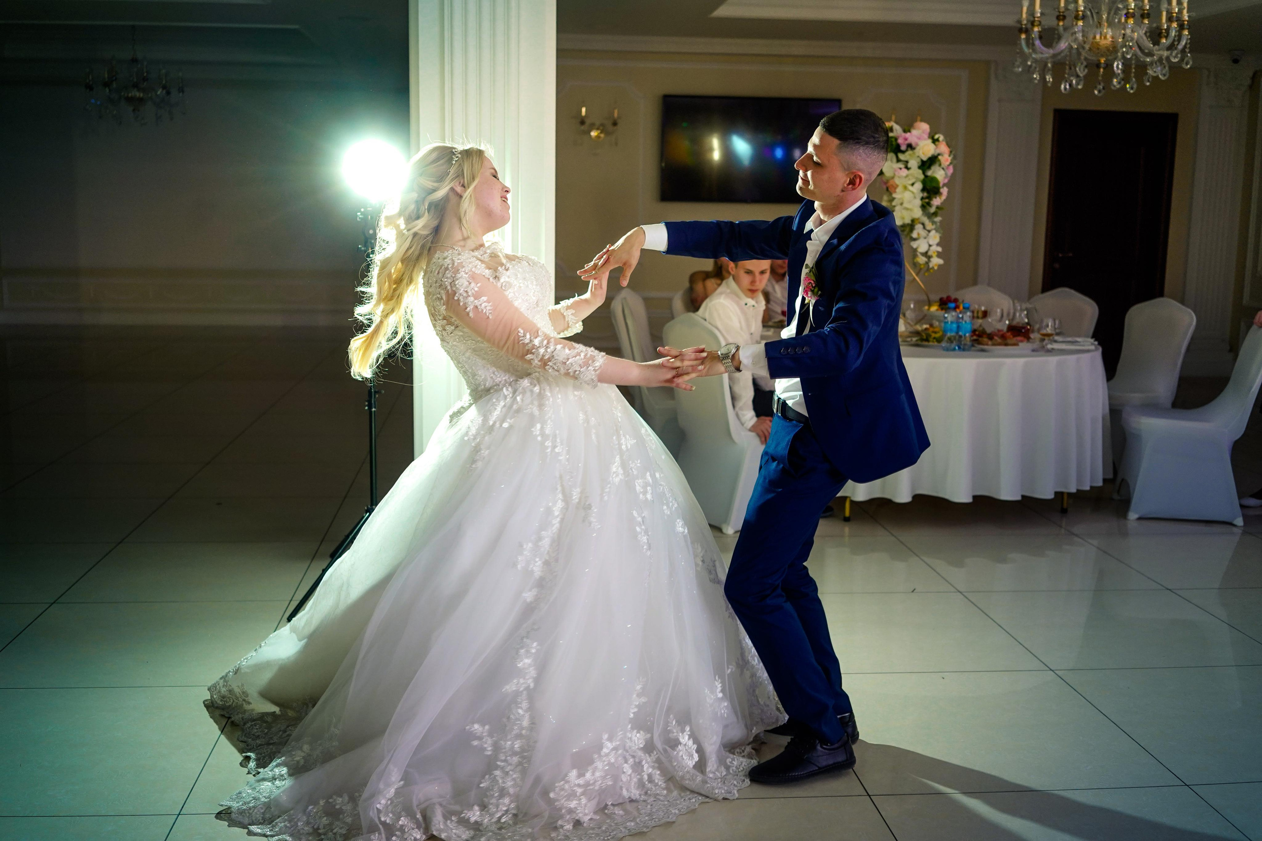 Свадебный день Алексея и Юлии 23.04.2022. Семейный и портретный фотограф в Екатеринбурге Анна Лобанова