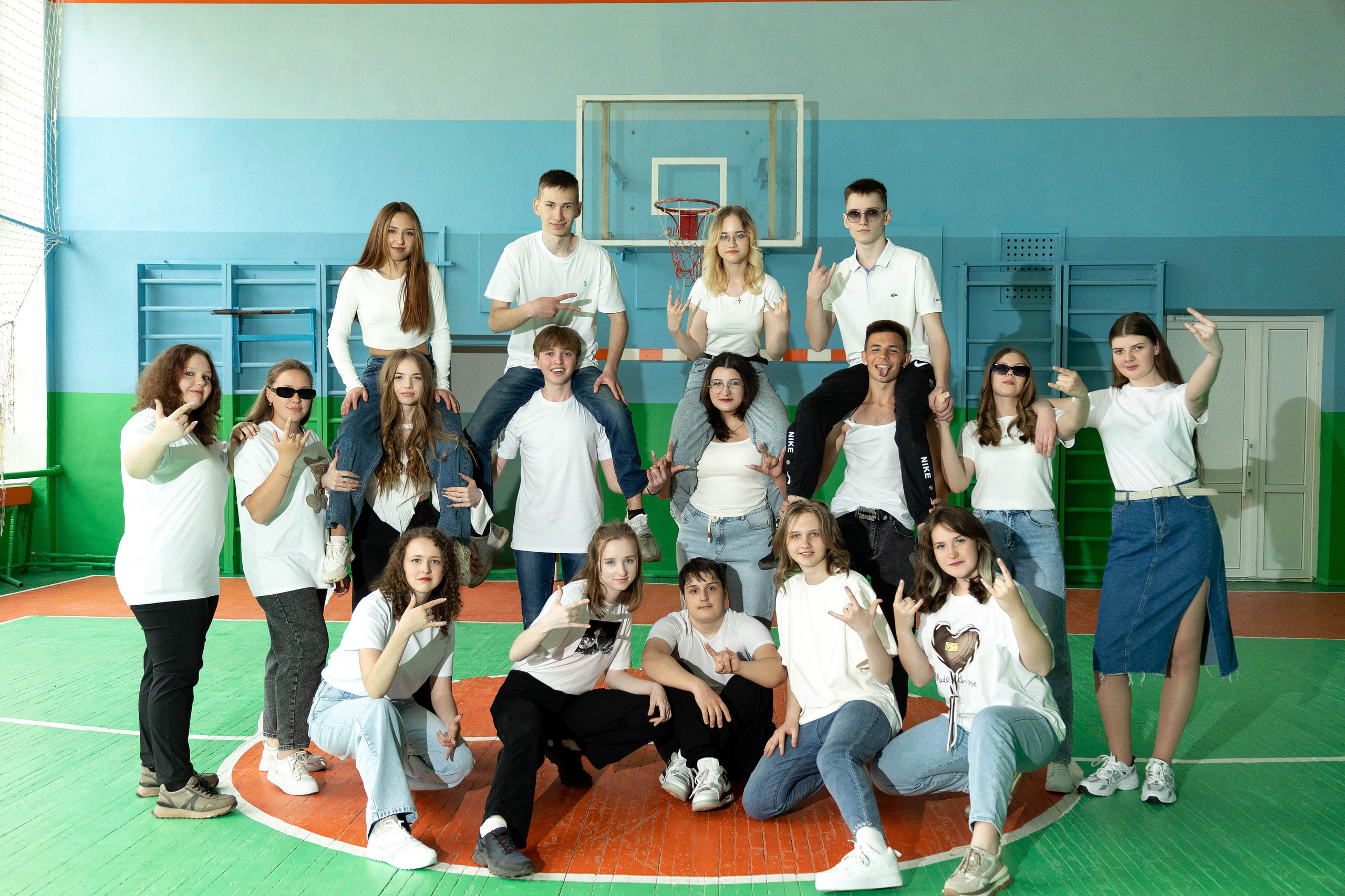 Школа № 22. 11 класс. Фотограф Донецк. Горловка. ДНР. Севастополь