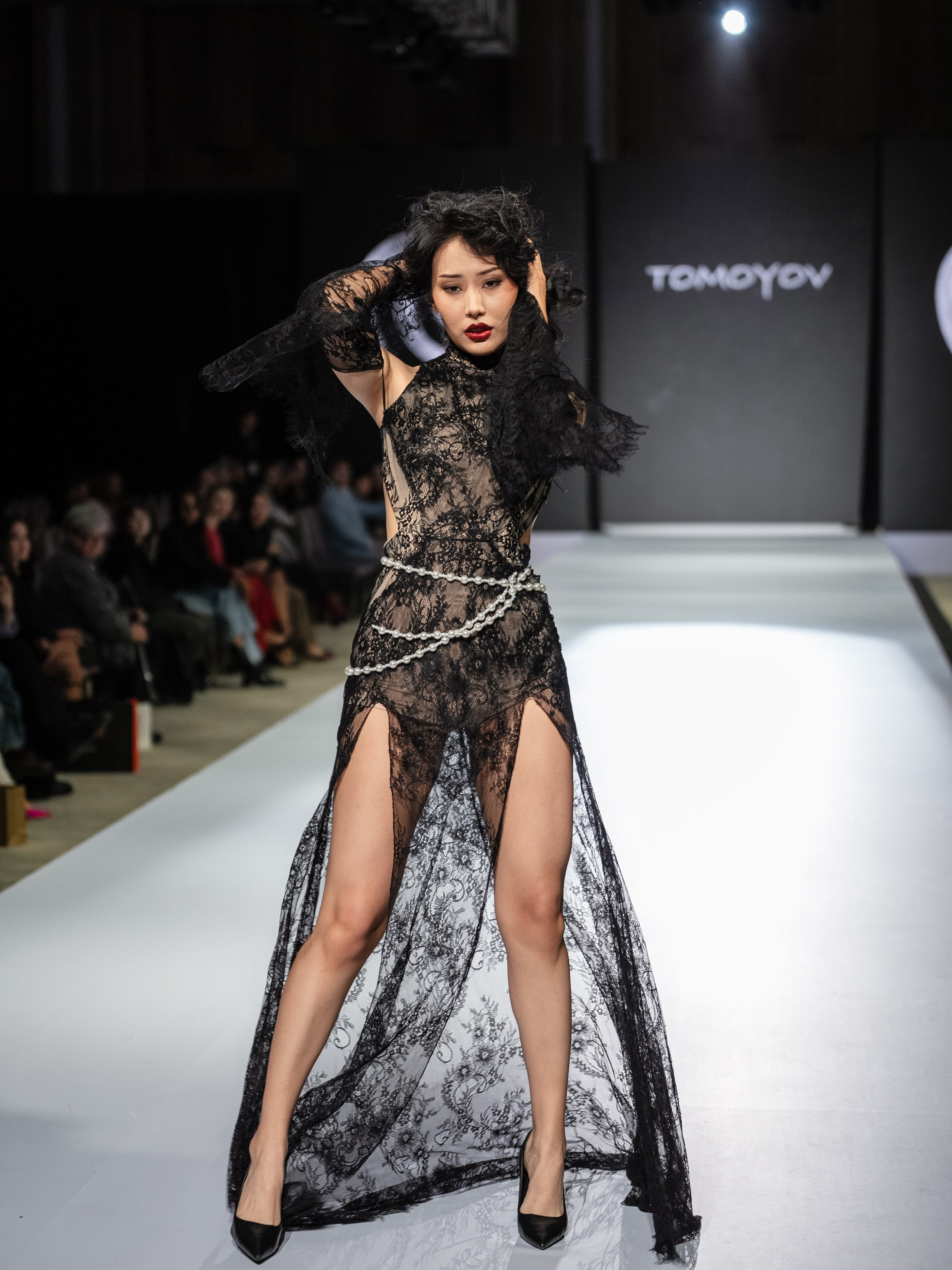 Eurasia Fashion Week Tomoyov. Сайт Алматинского НЮ АРТ, будуар и фэшн фотографа Дениса Карпенко