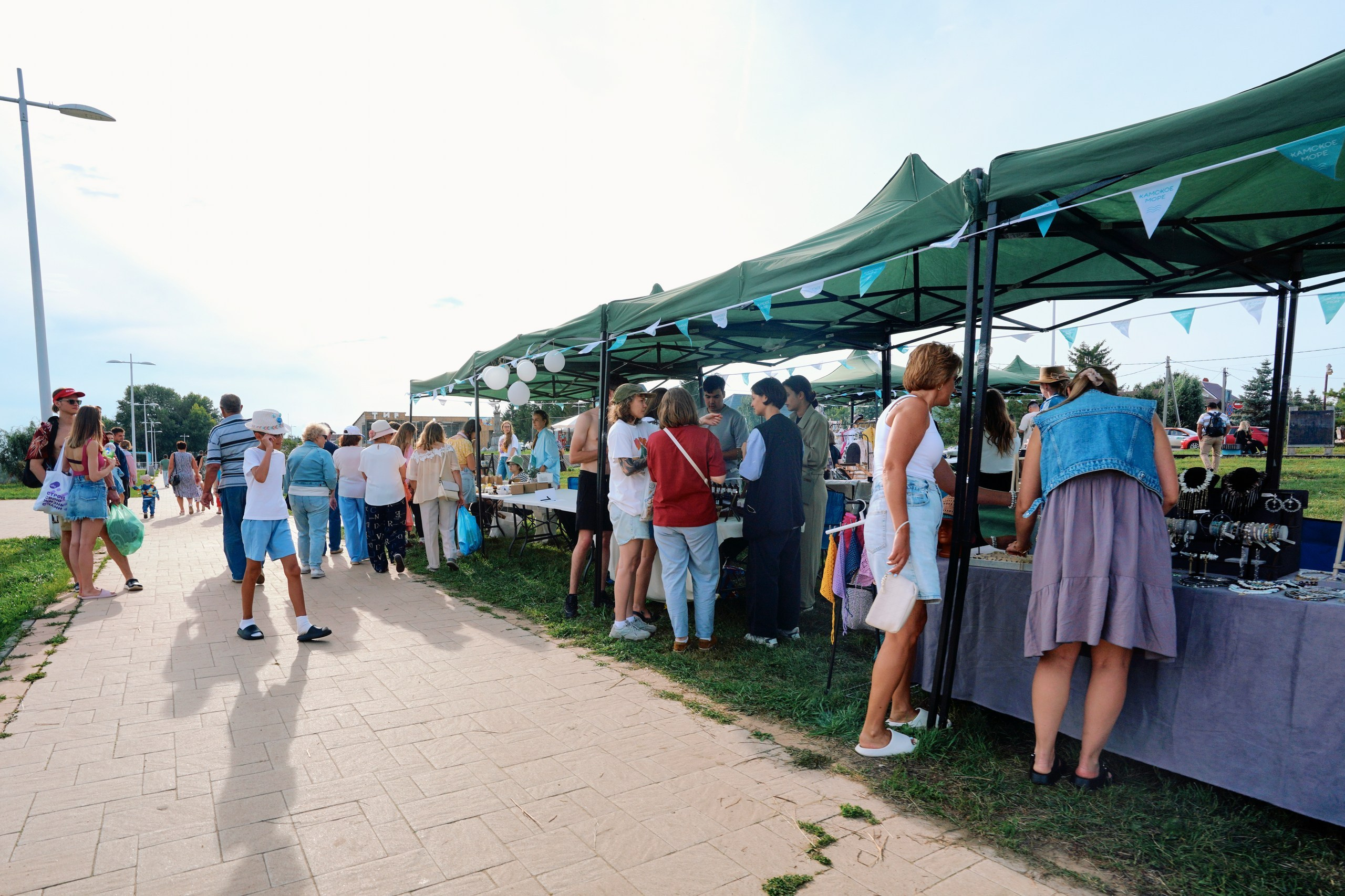 Пляжный маркет 2024, г. Лаишево. Фотограф Казань