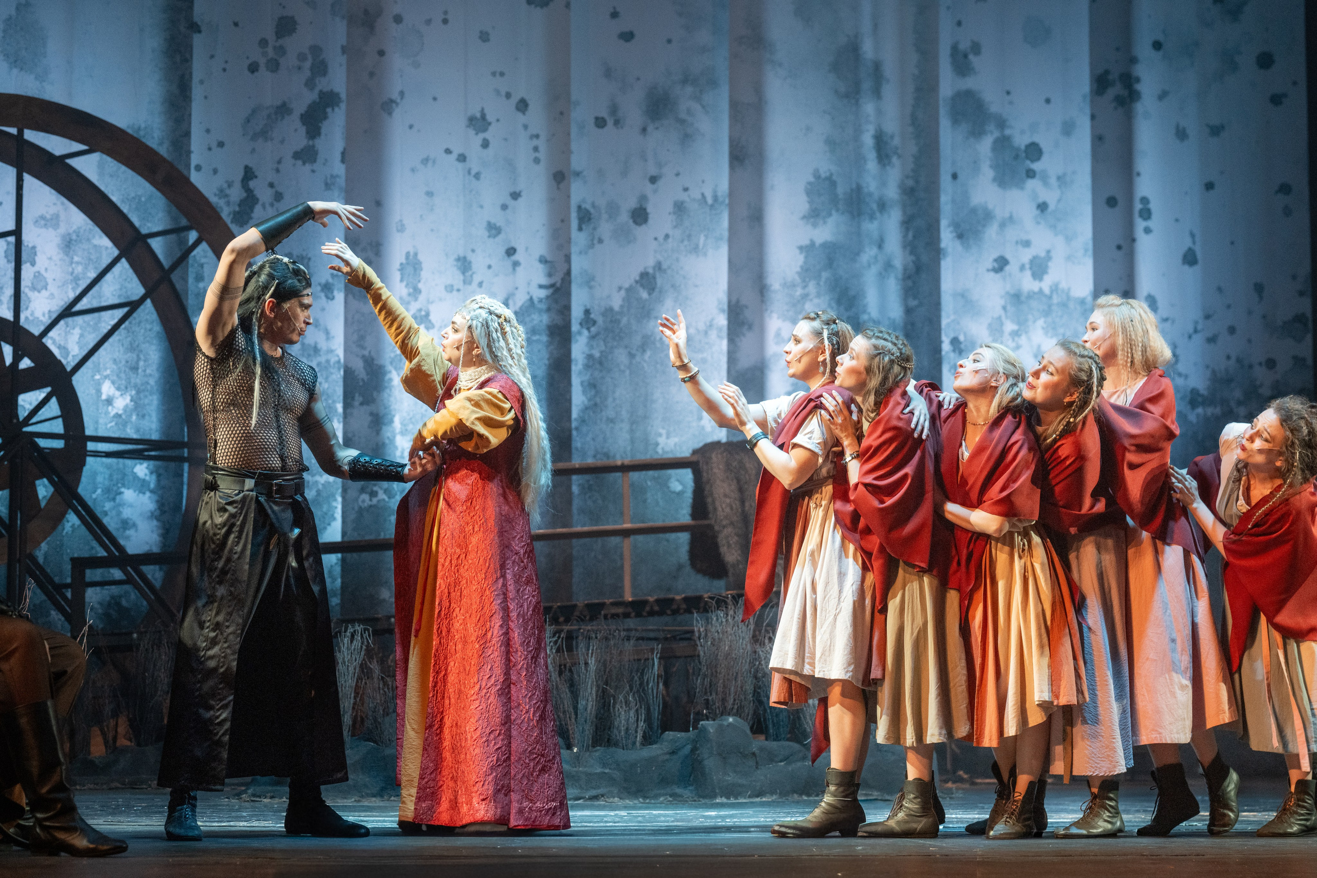 Алтайский молодёжный театр: Яга. Сайт фотографа Сергея Абрамова