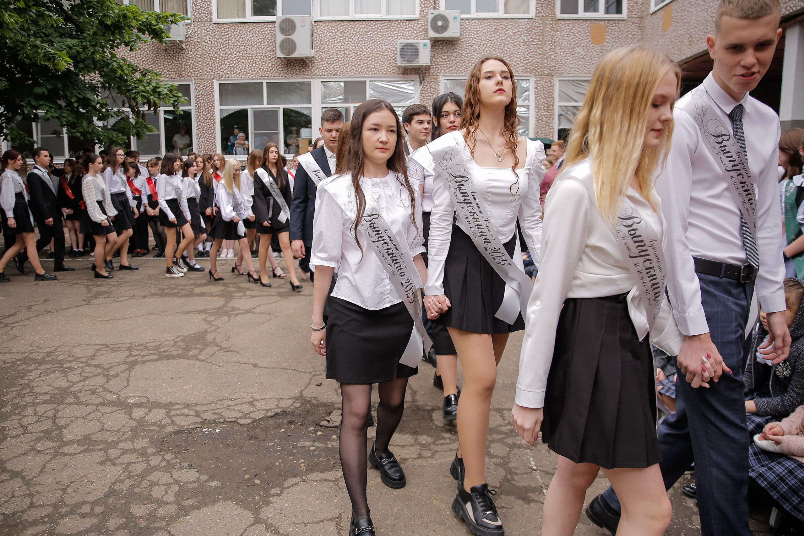 Последний звонок 11 класс. Классные выпускные альбомы Классфото Краснодар