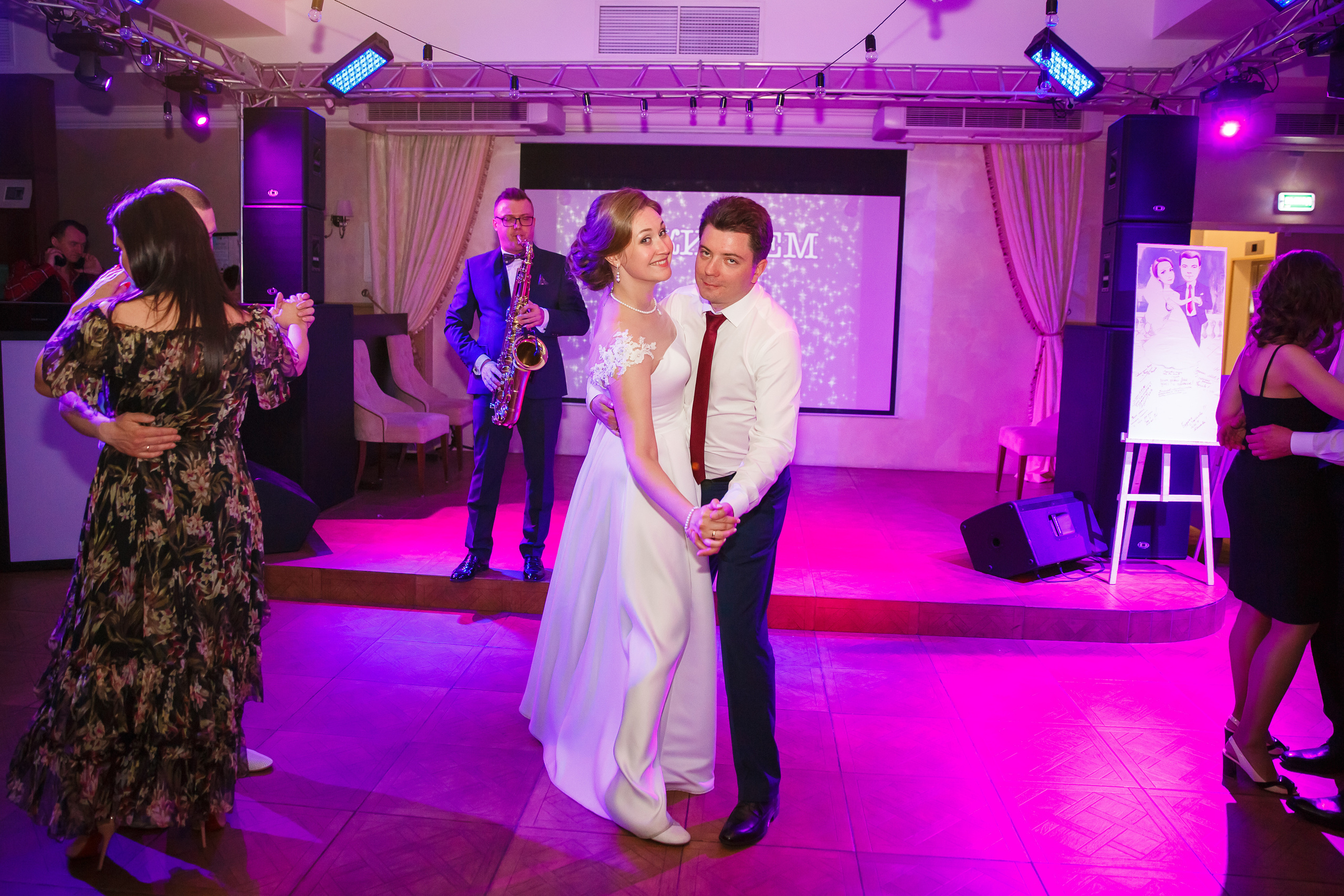 Фото ведущего Сергея Рябинина. Фотографии со свадеб, корпоративов, юби. Ведущий на свадьбу, корпоратив и юбилей в Москве Сергей Рябинин