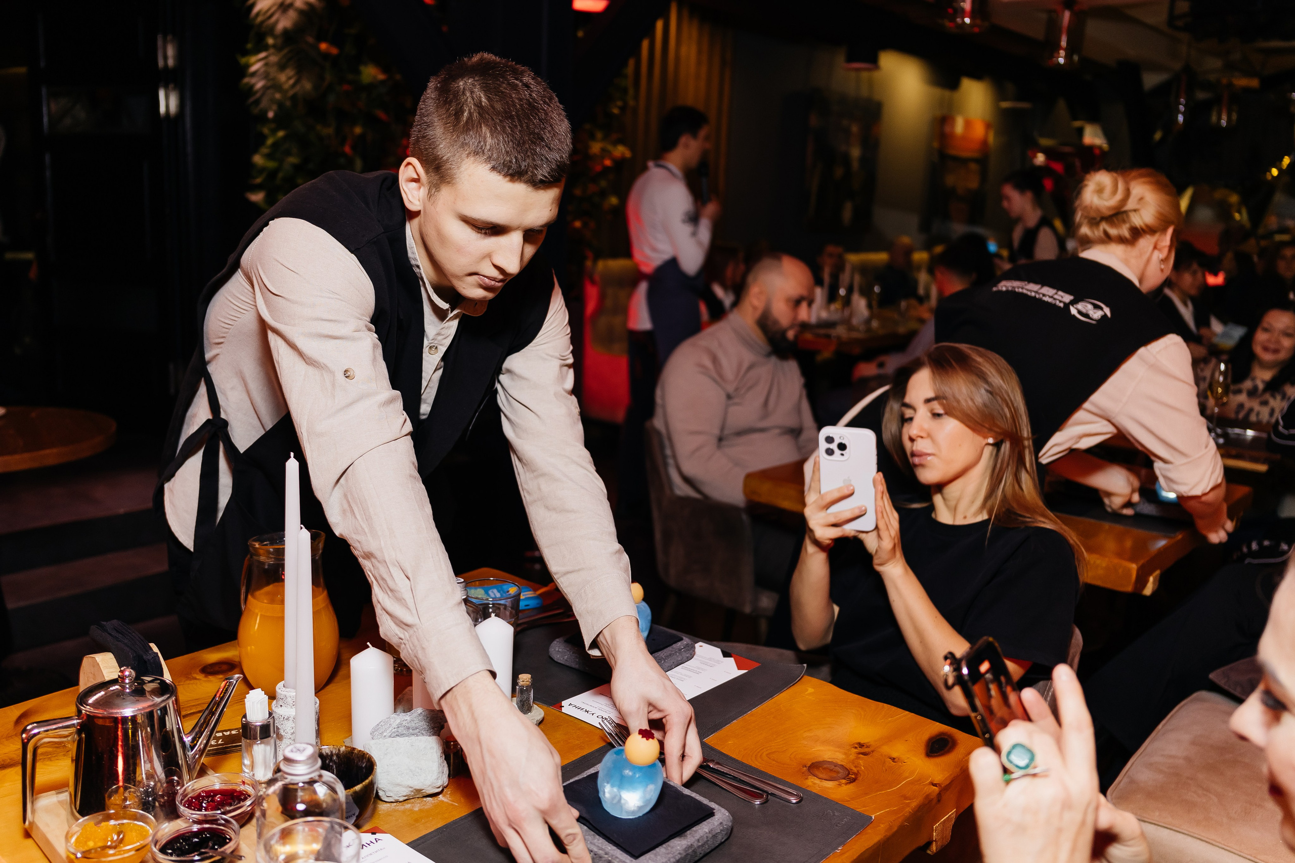 Гастрольный ужин «Солнце восходит на Камчатке» в ресторане «Забой». Фотограф Кемерово | Сергей