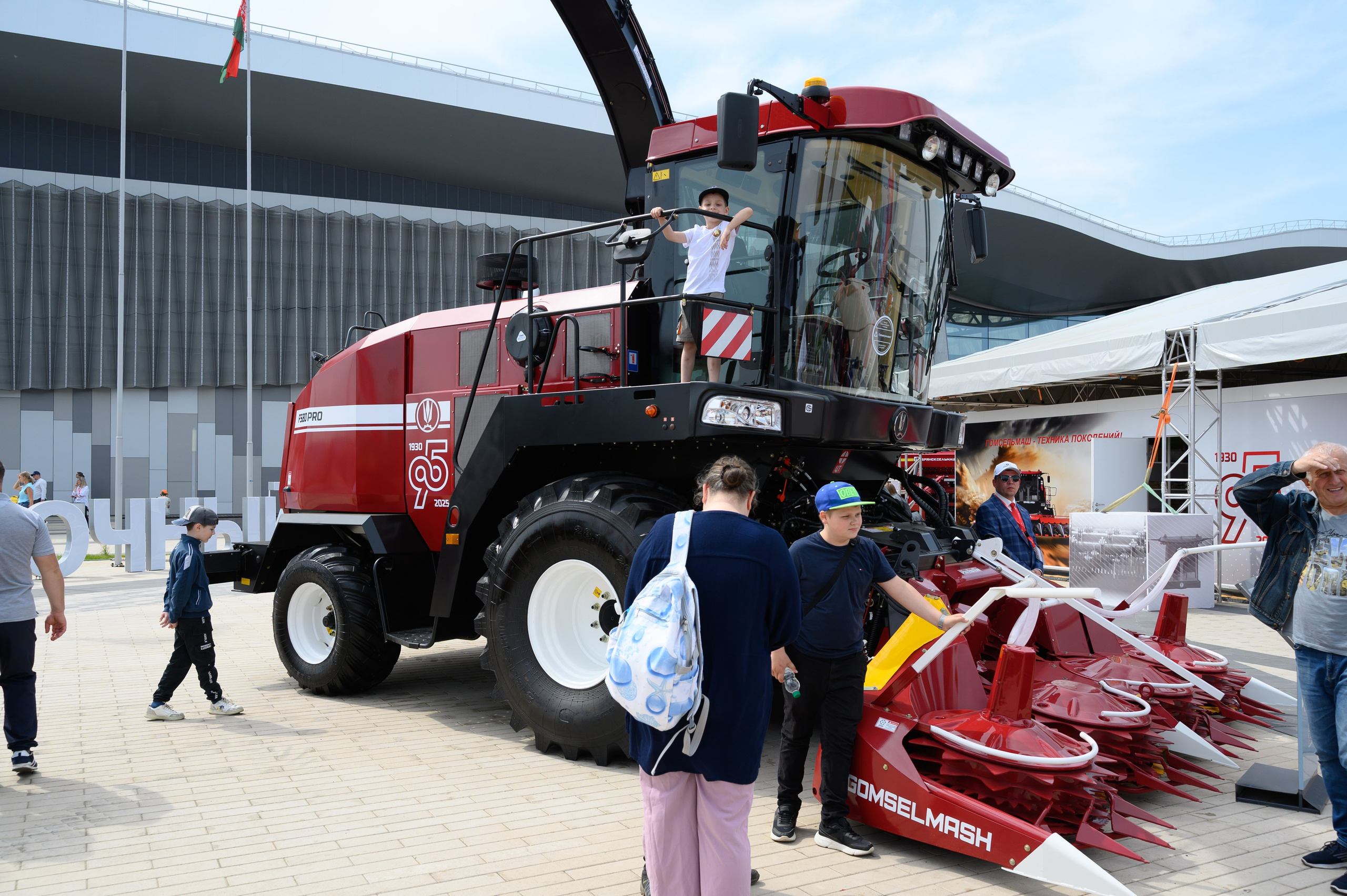 Агровыставка. Фотоуслуги, услуги фотографа, фотографирование важных событий