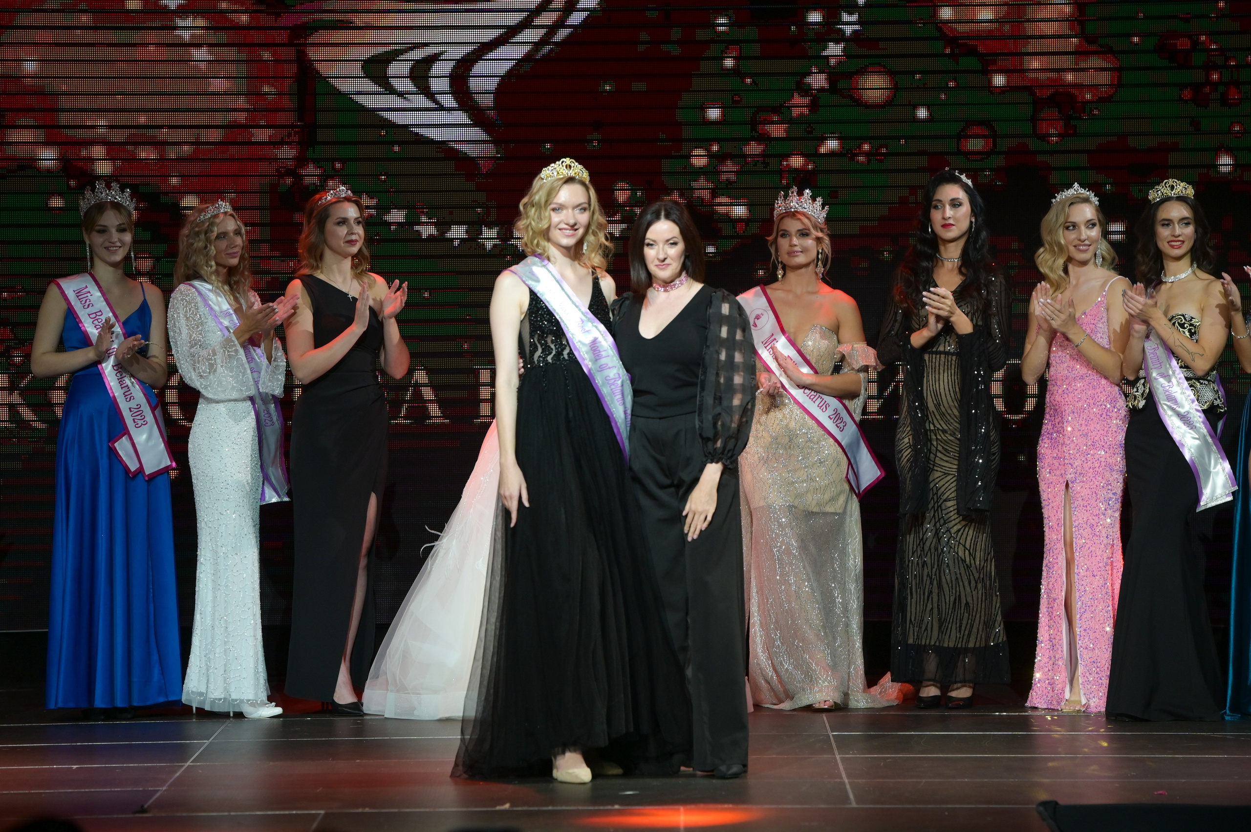 Фотографии с конкурса красоты. Фотоуслуги, услуги фотографа, фотографирование важных событий