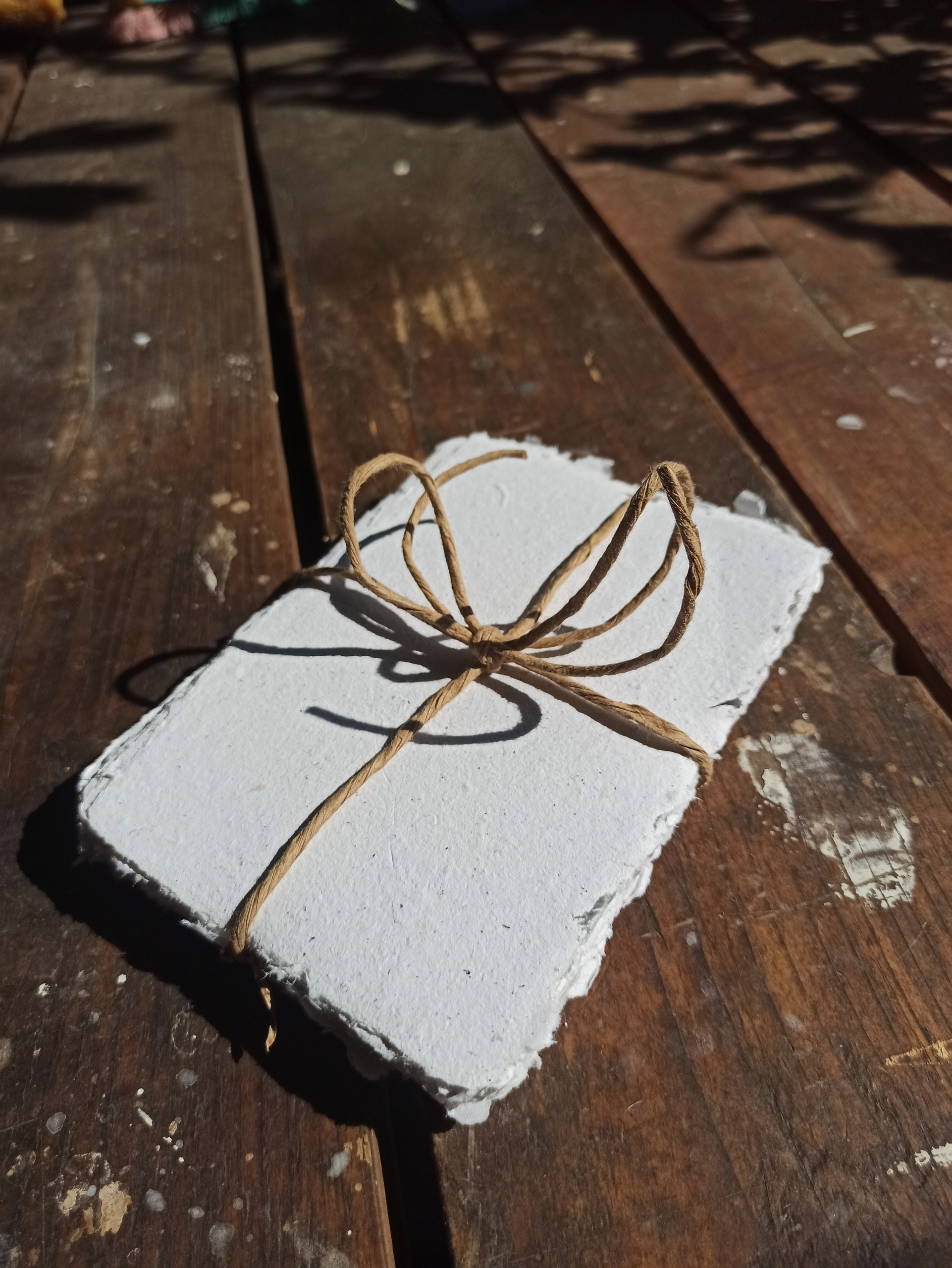 Бумага ручной работы. Фотография Стремского