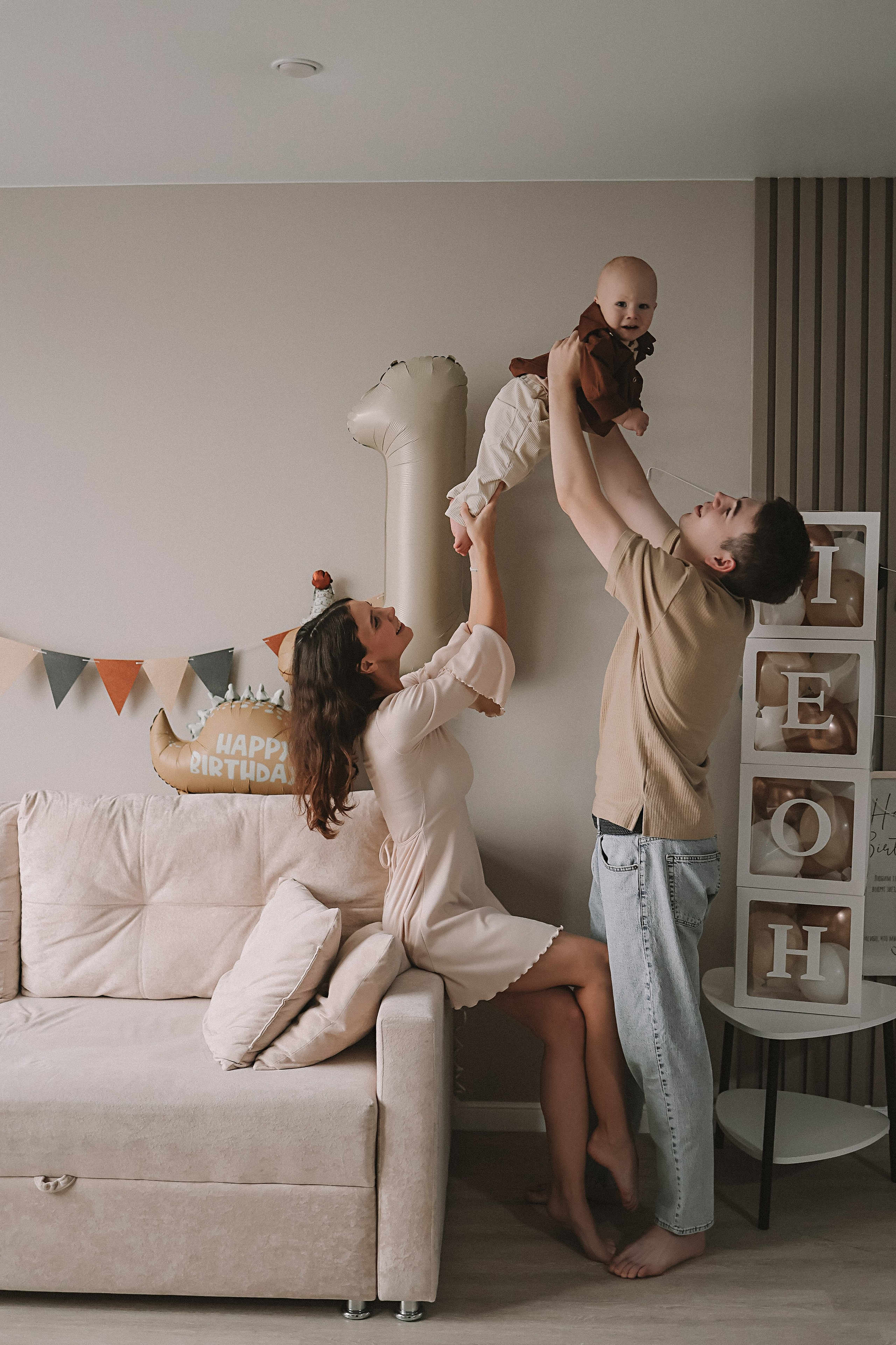 1 год Леону. Семейный фотограф Тюмень, фотограф на роды Салмина Мария