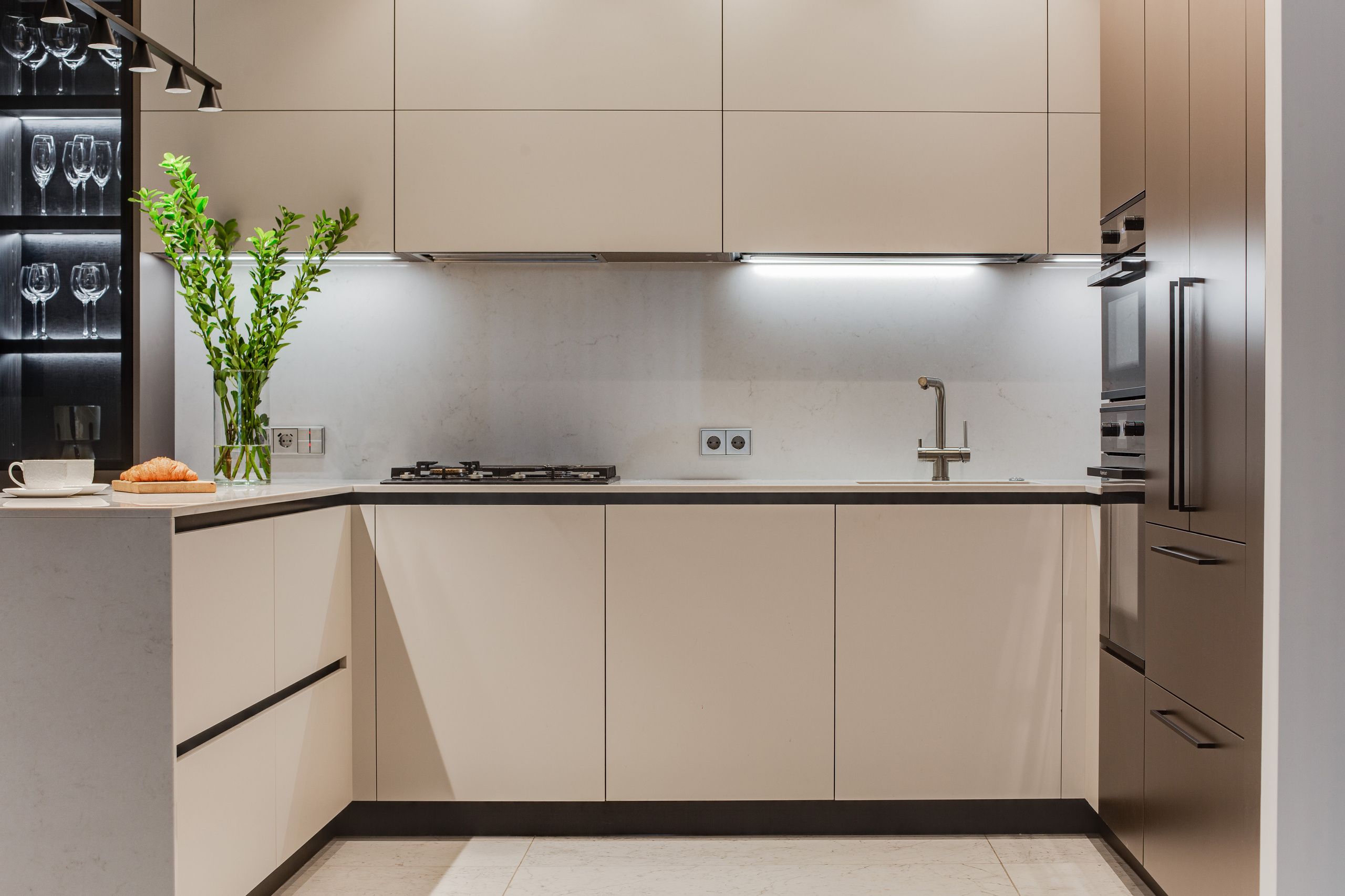 Поселок Зеленый мыс. Декорактив Москва