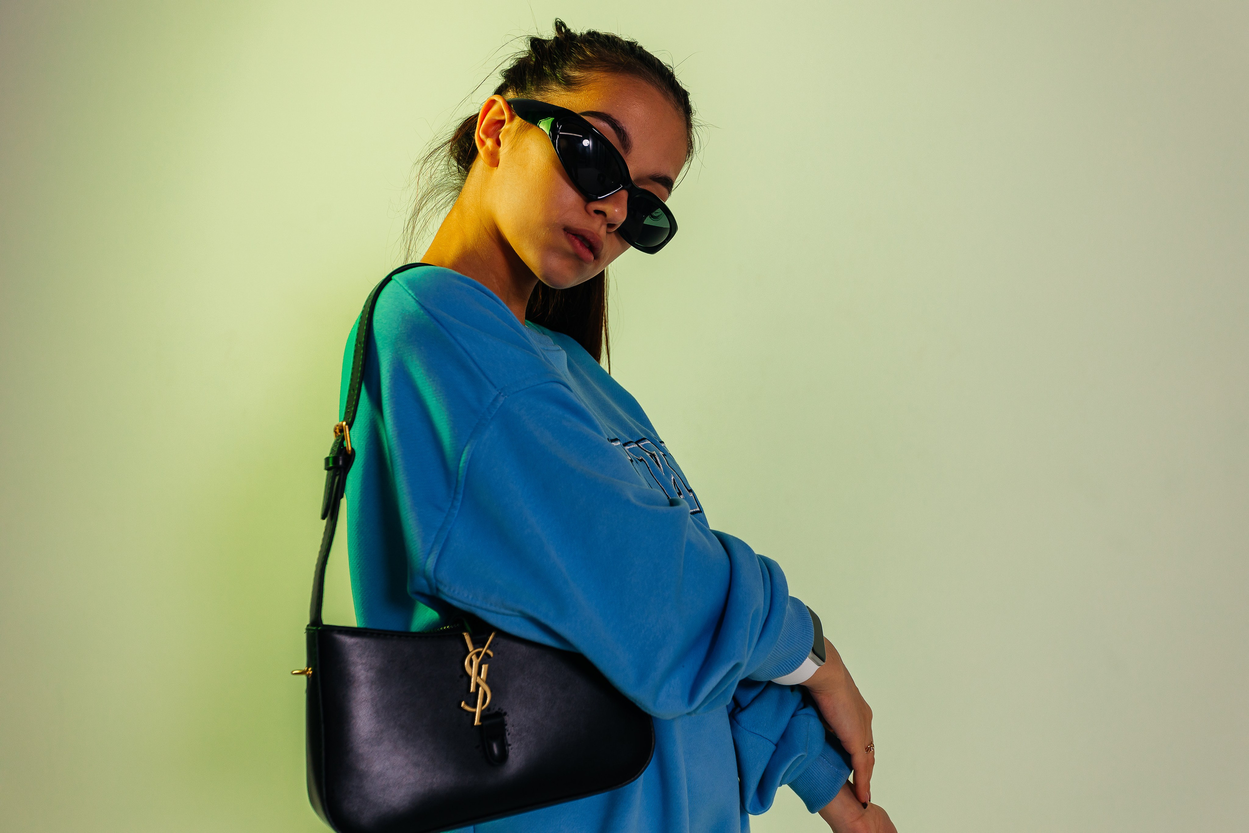 Студийная фотосессия для подруг. Вика и Маша. Александр Оношкин. Свадебный фотограф в Екатеринбурге