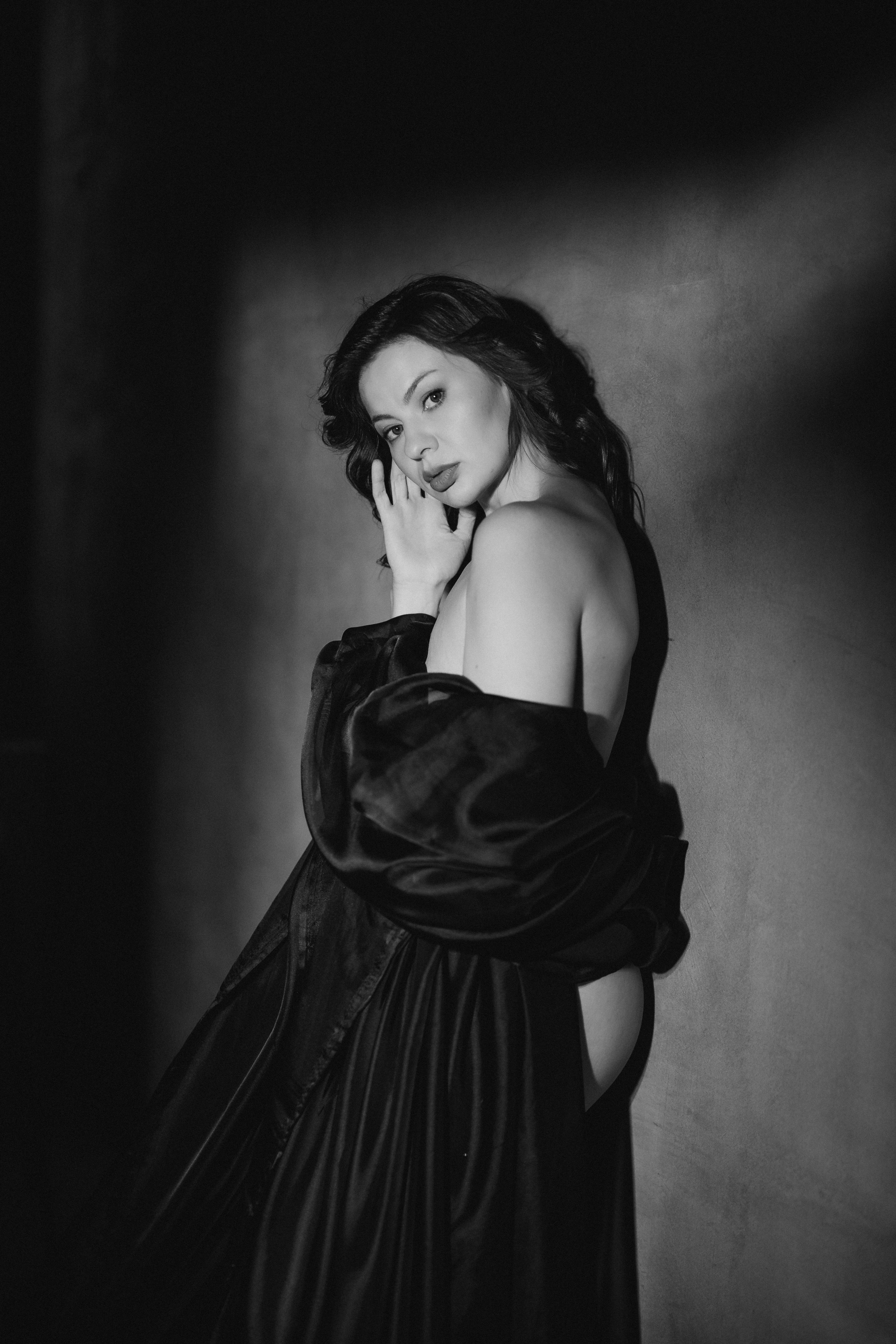 Галия в студии ню. Креативный и женский Фотограф Омске Наталья Лебедева