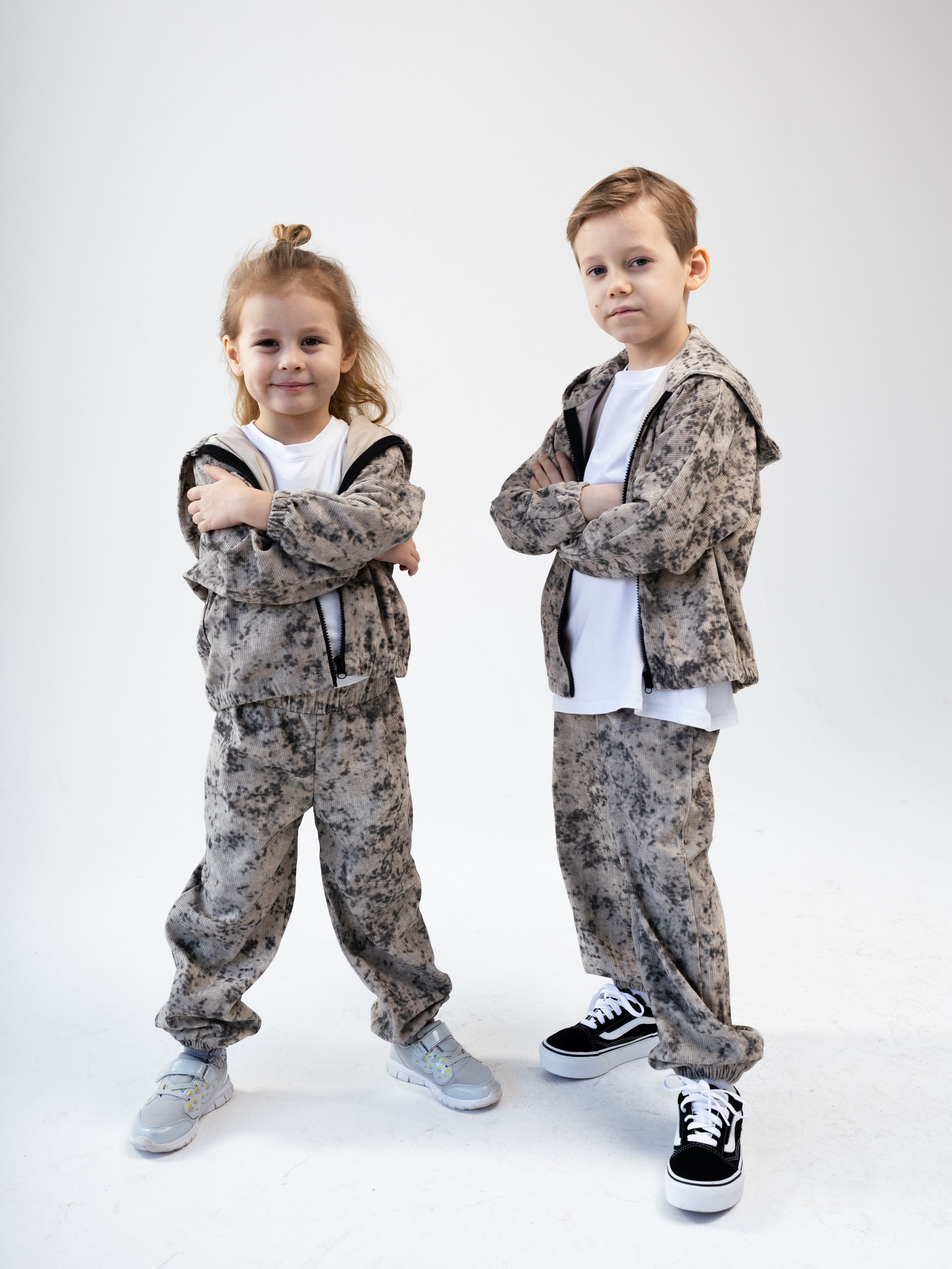 Tiny Bestie костюмы. Фотограф Иван Косарев