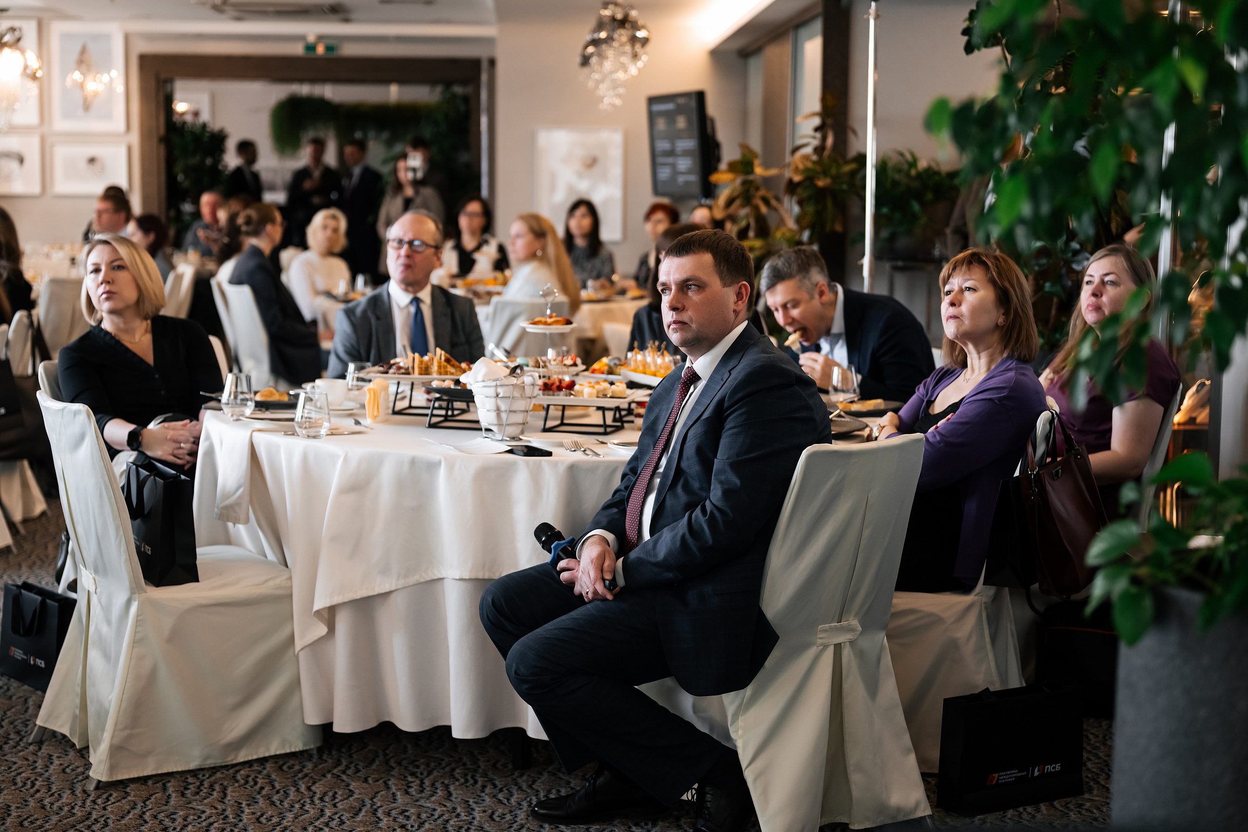 Бизнес-завтрак А7 в ресторане 10Ten