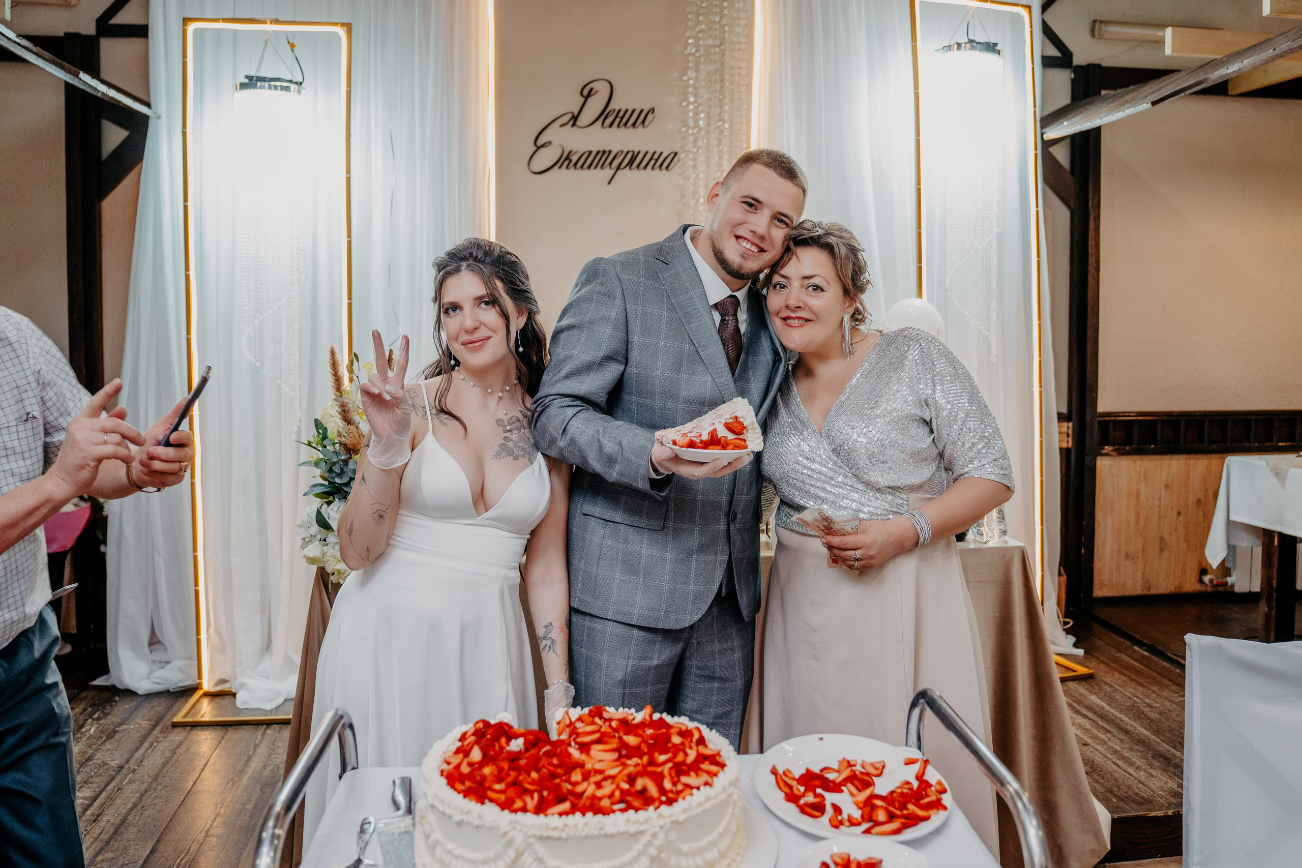Полный свадебный день. Фотограф, видеограф и пилот дрона на Байкале