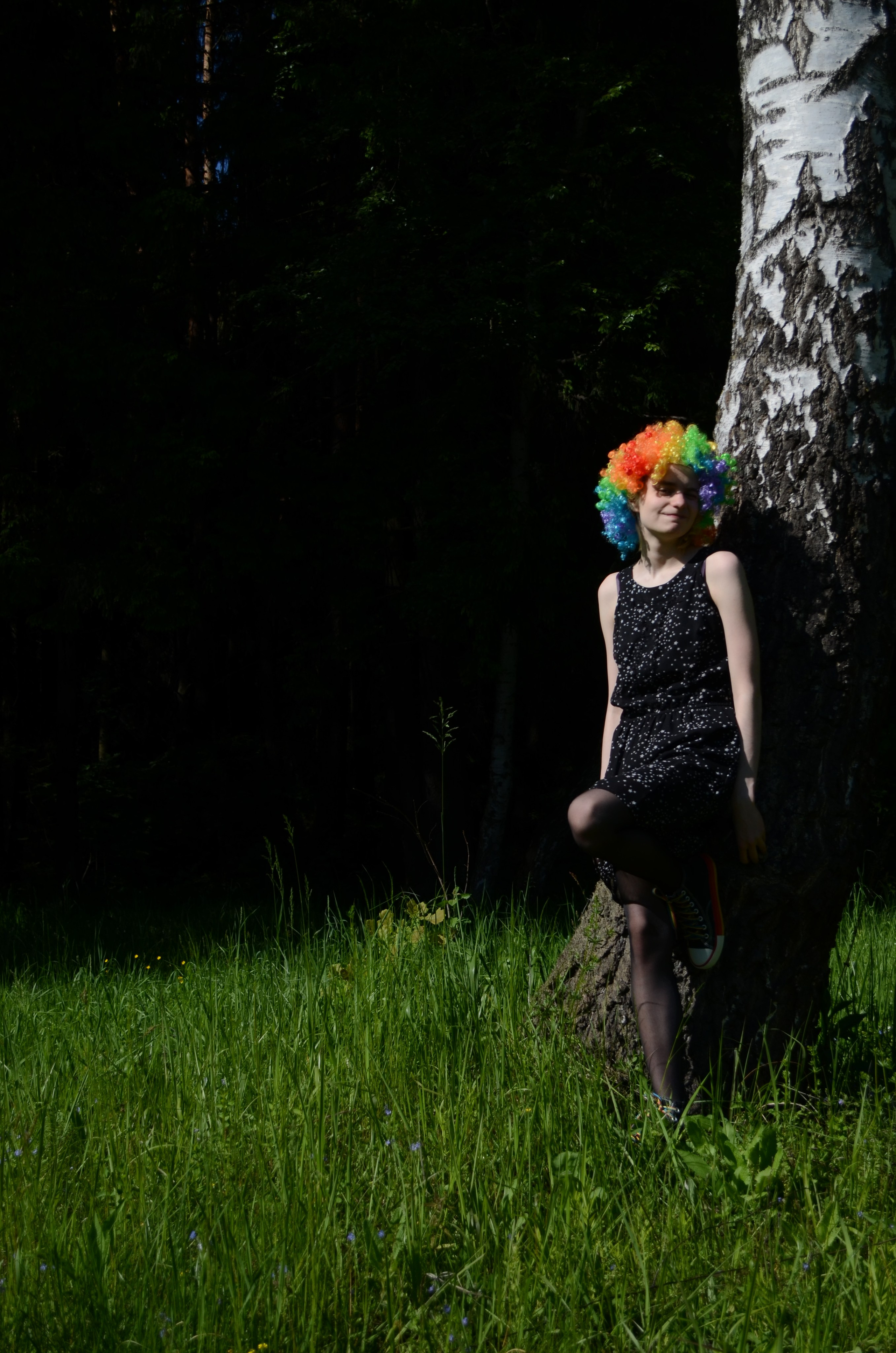 С ней мы искали свет, отражения, простые сцены, в которых портрет мог появиться сам.