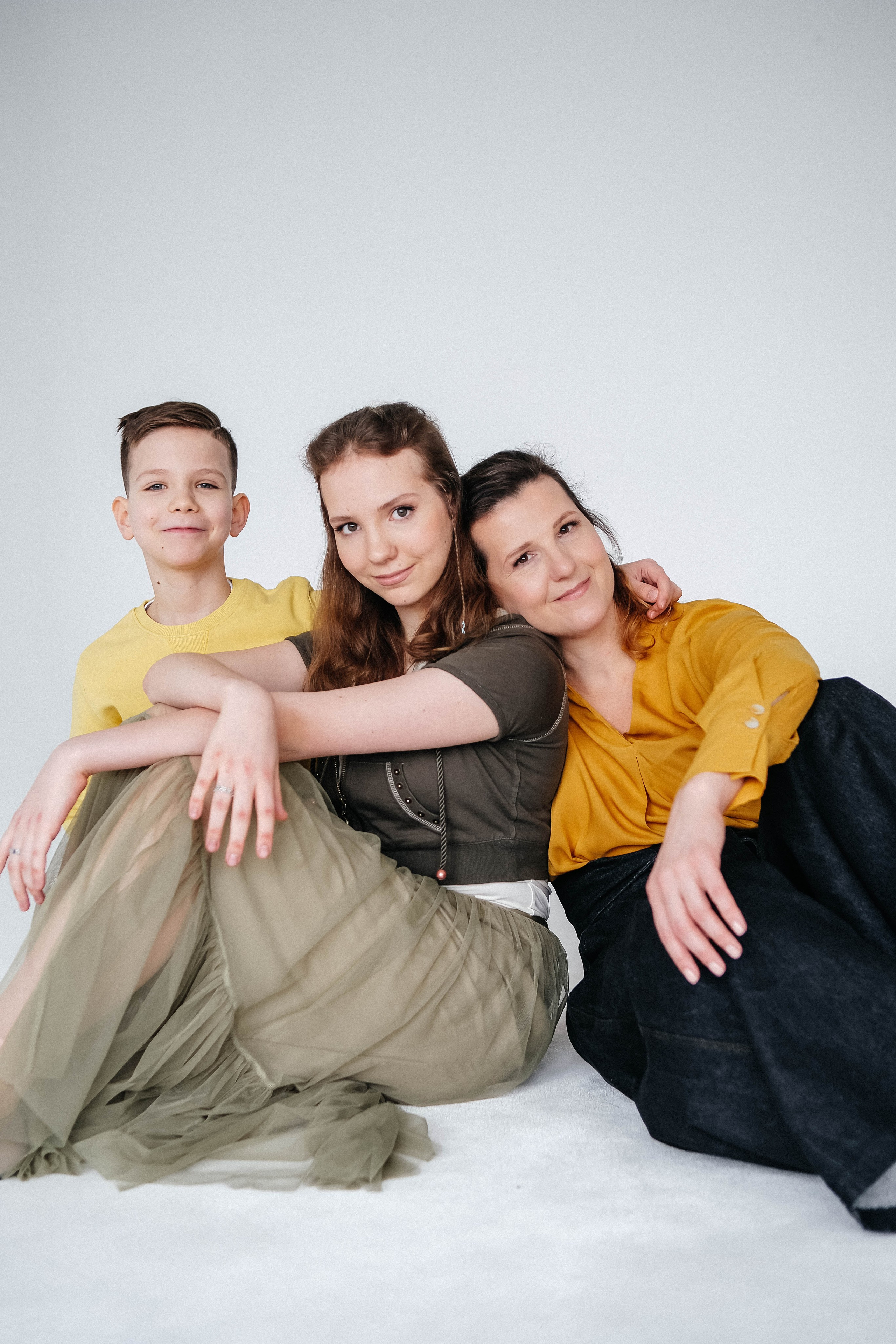 Мама с детками на циклораме. Главная