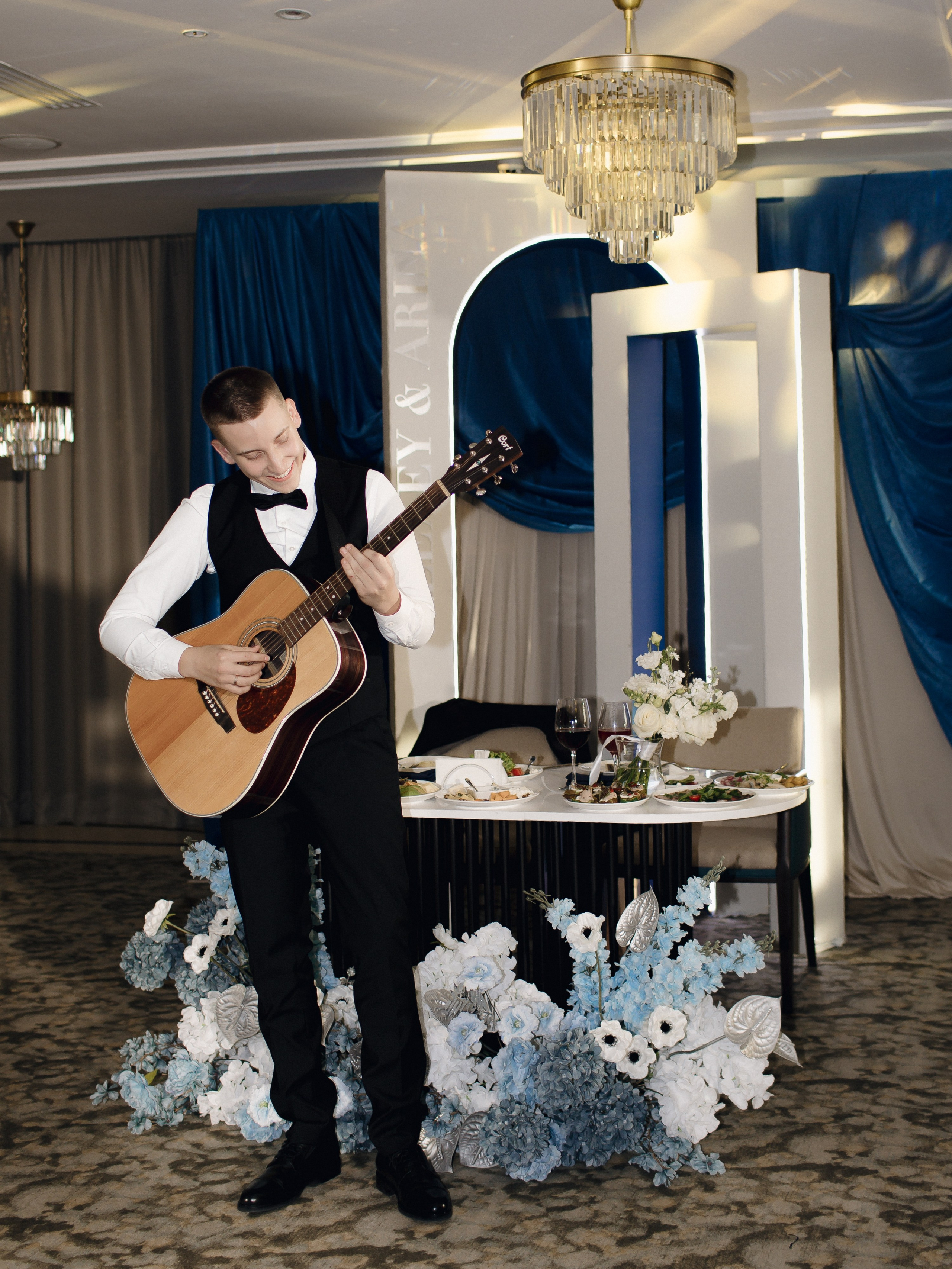 АРИНА И ЛЕША. ЧЕЛСИТИ. Свадебный и индивидуальный фотограф в Челябинске Евгения Негодяева