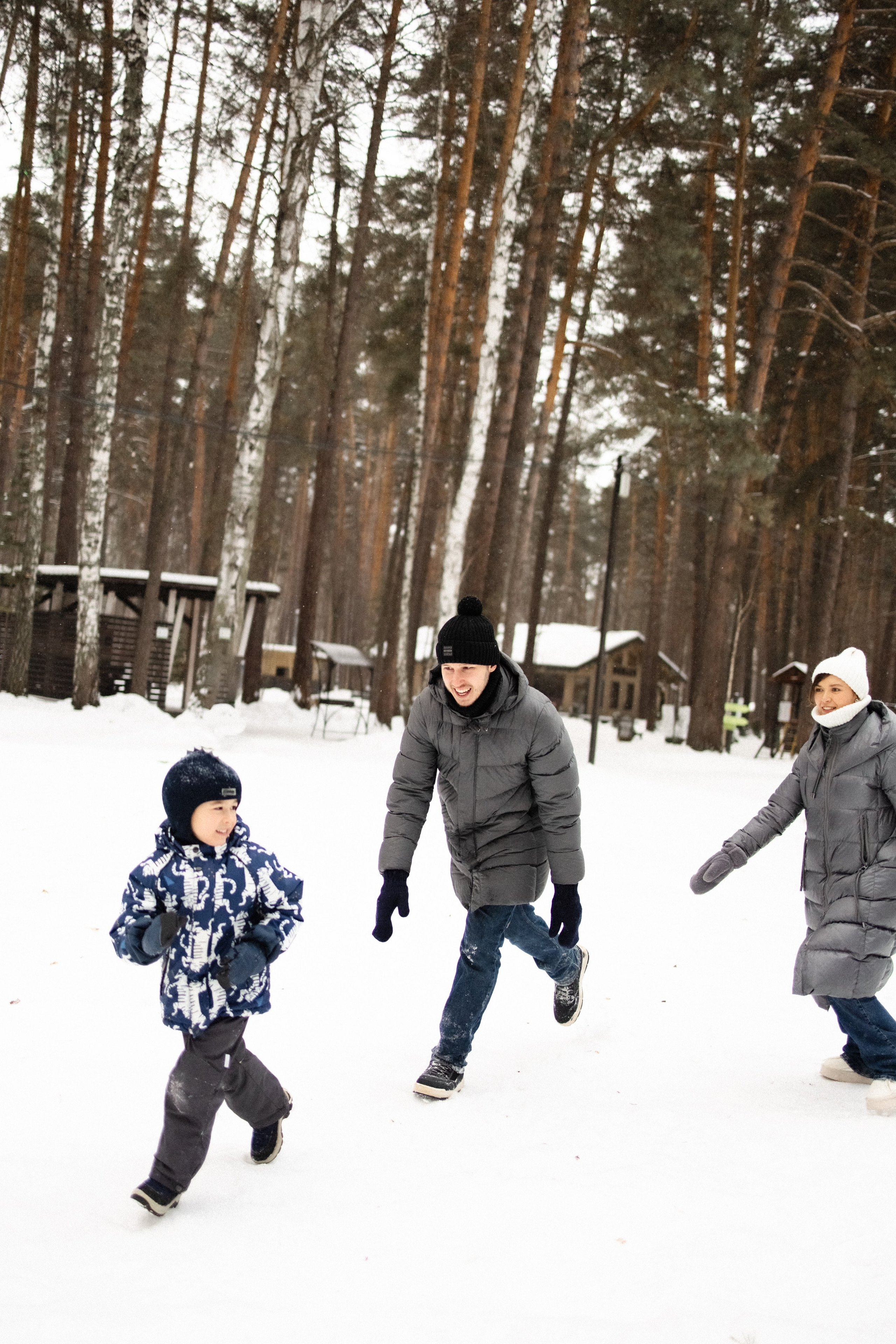 Прогулка в лесу. Свадебный и портретный фотограф в Новосибирске Любовь Исакова