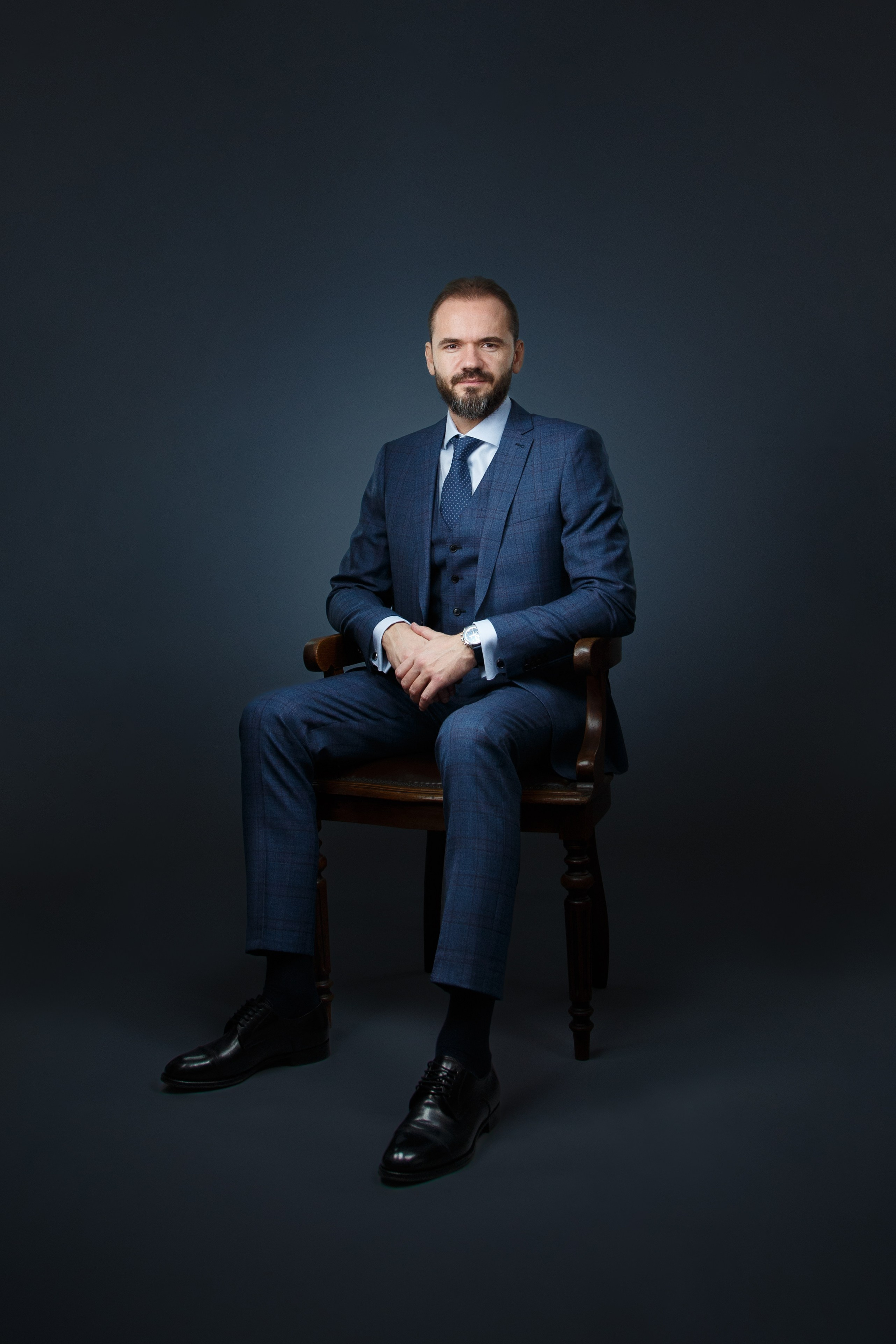 A portrait session for a family. Headshot & portrait photographer Alexei Shendrick