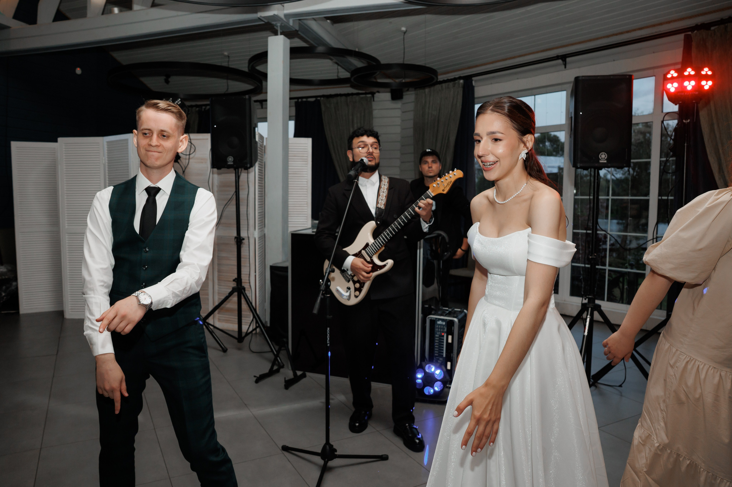 Регистрация в отеле Fish Point, ЗАГС Бутово, прогулка в Остафьево. Свадебный и репортажный фотограф (Москва, Королев и другие)