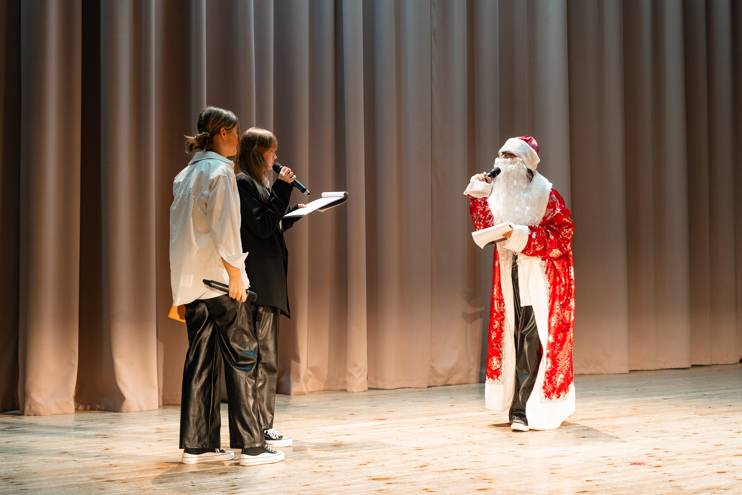 Концерт ДК Буривестник. Фотограф Никита Комаров