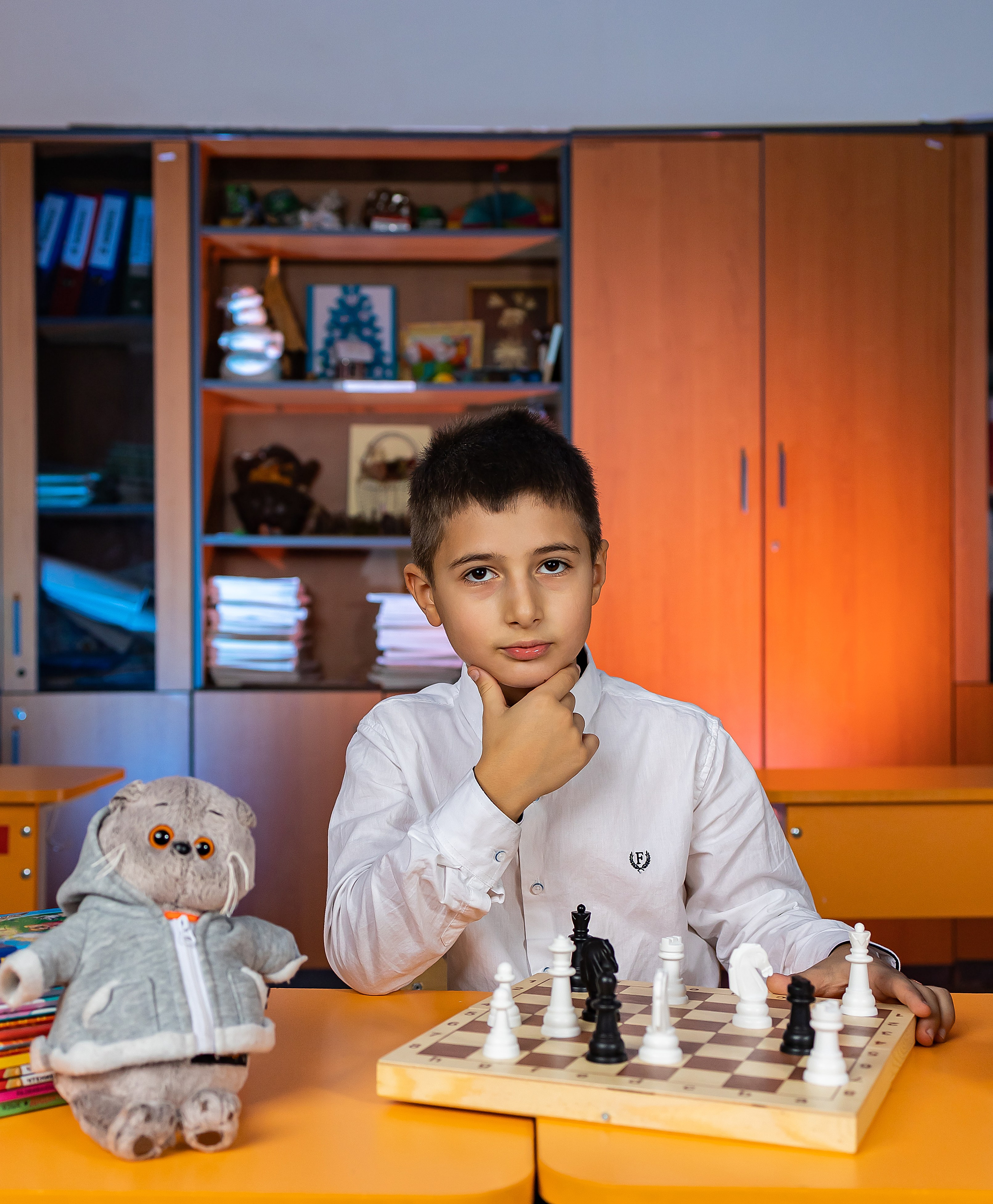 Выпускники начальной школы. LiveBook39 — студия выпускных альбомов Светланы Микишаниной в Калининграде