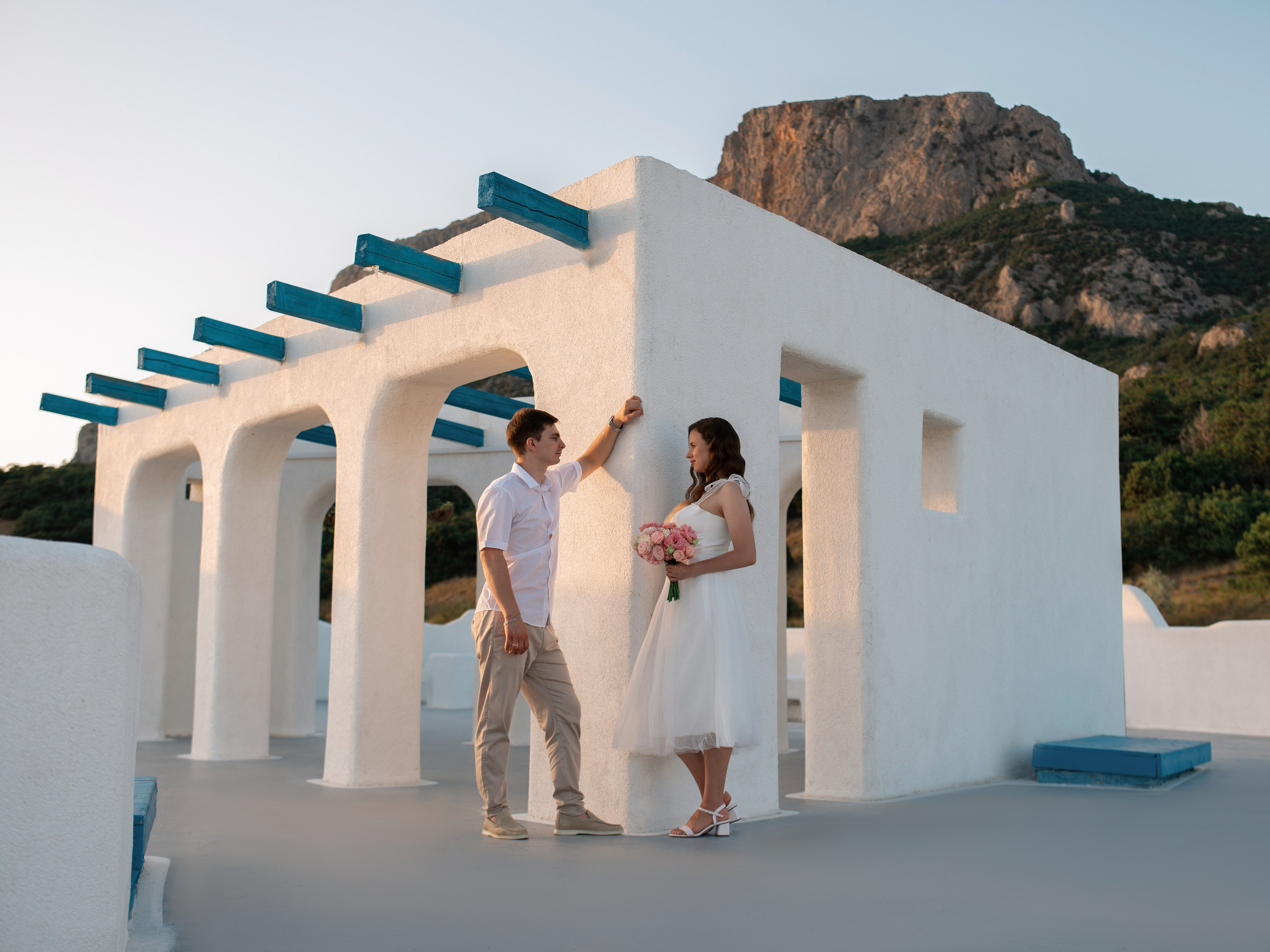Свадебная фотосессия на м.Сарыч (ресторан Санторини)