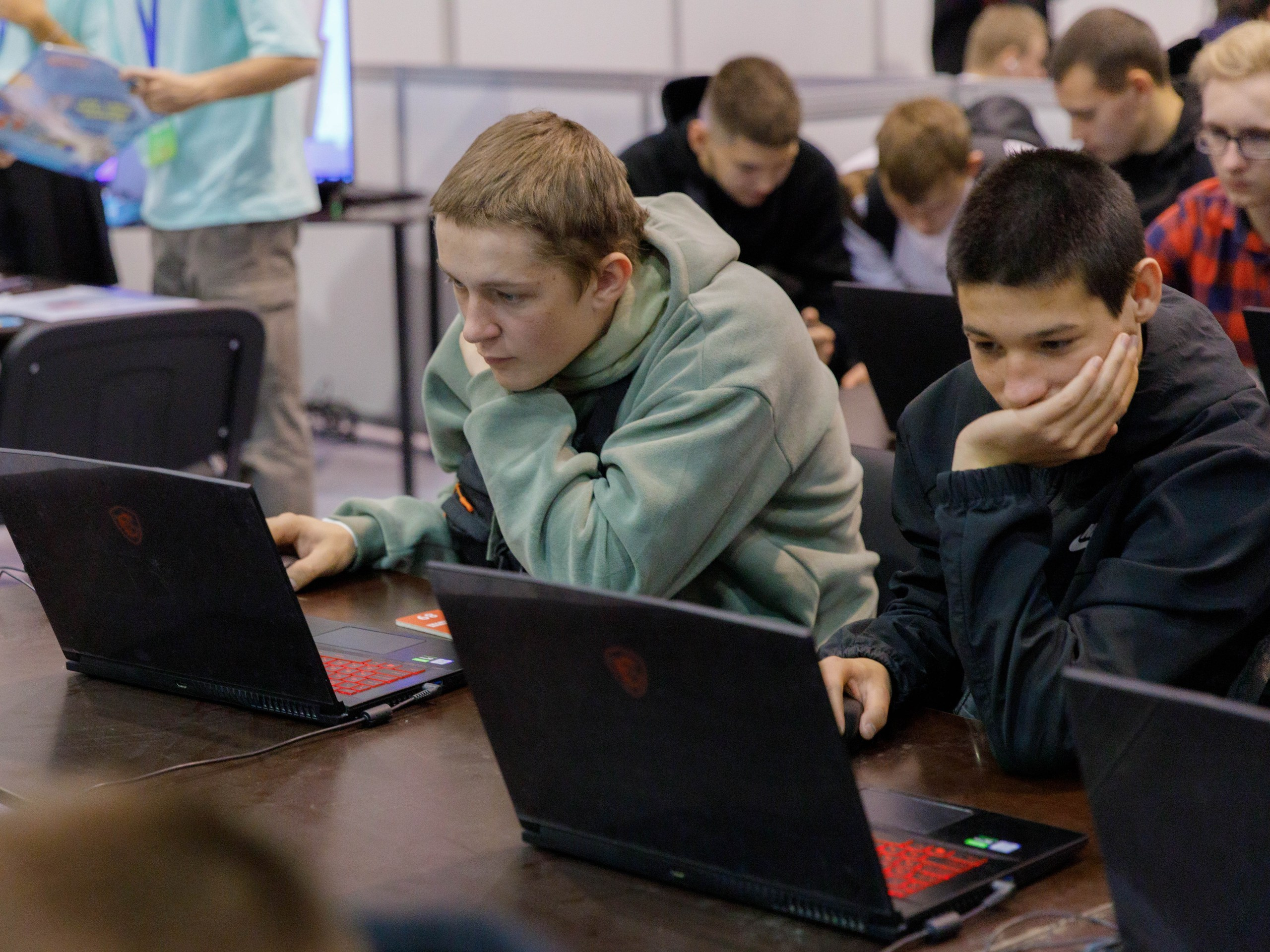 Фестиваль беспилотных авиационных систем «Дотянуться до неба». Экспоцентр. Репортажный фотограф в Новосибирске Алена Помазунова