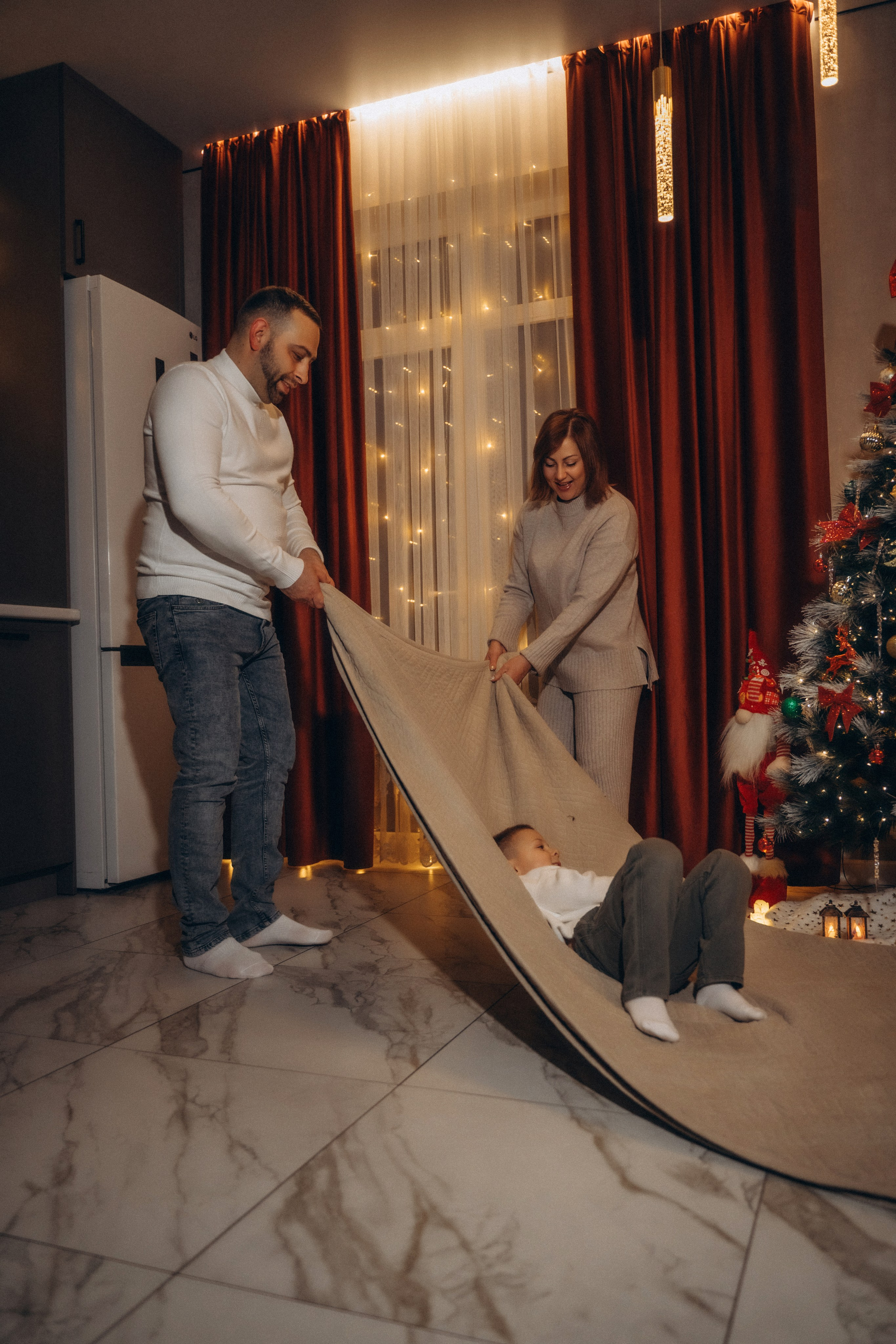 Семья Киприяновы, Новый год дома. Семейный фотограф в Белгороде Амелина Алина