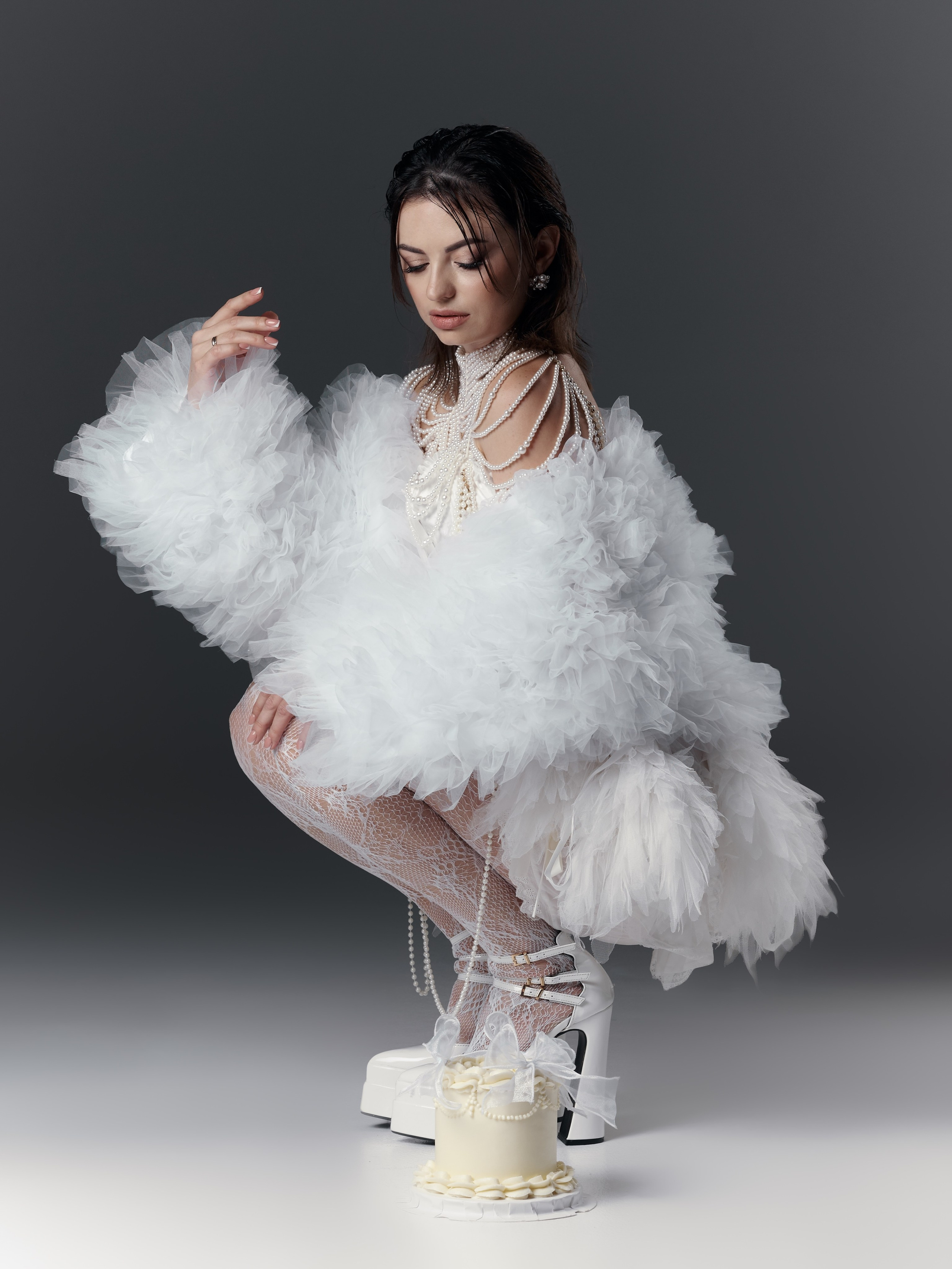 Индивидуальная женская фотосессия с искусственным светом