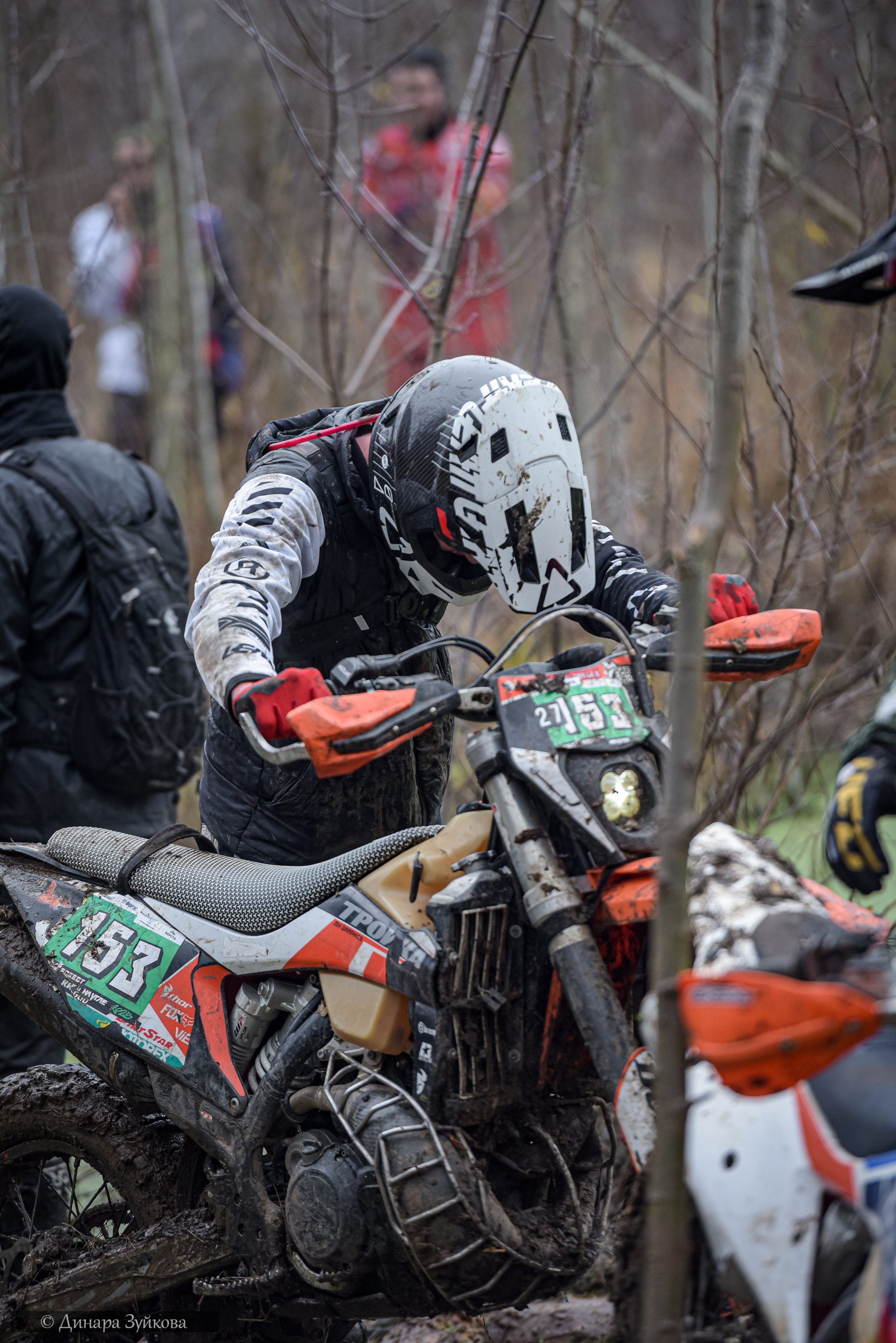 На местности. V этап. Мотофотограф в Нижнем Новгороде Динара Зуйкова