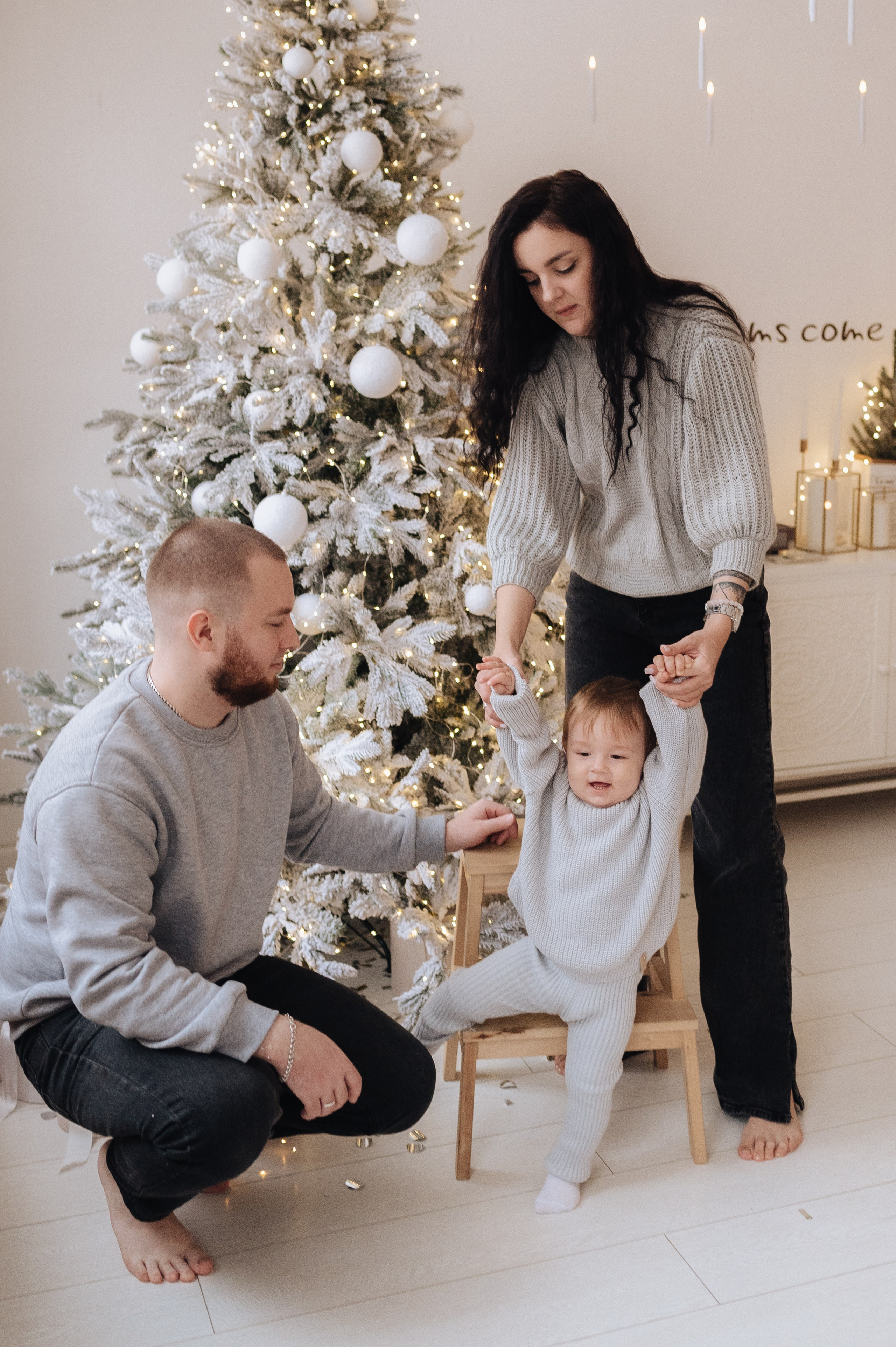 Семейная новогодняя фотосессия Алихана, Кати и Тимура. Фотограф в Москве и Московской области Таня Яблочкина