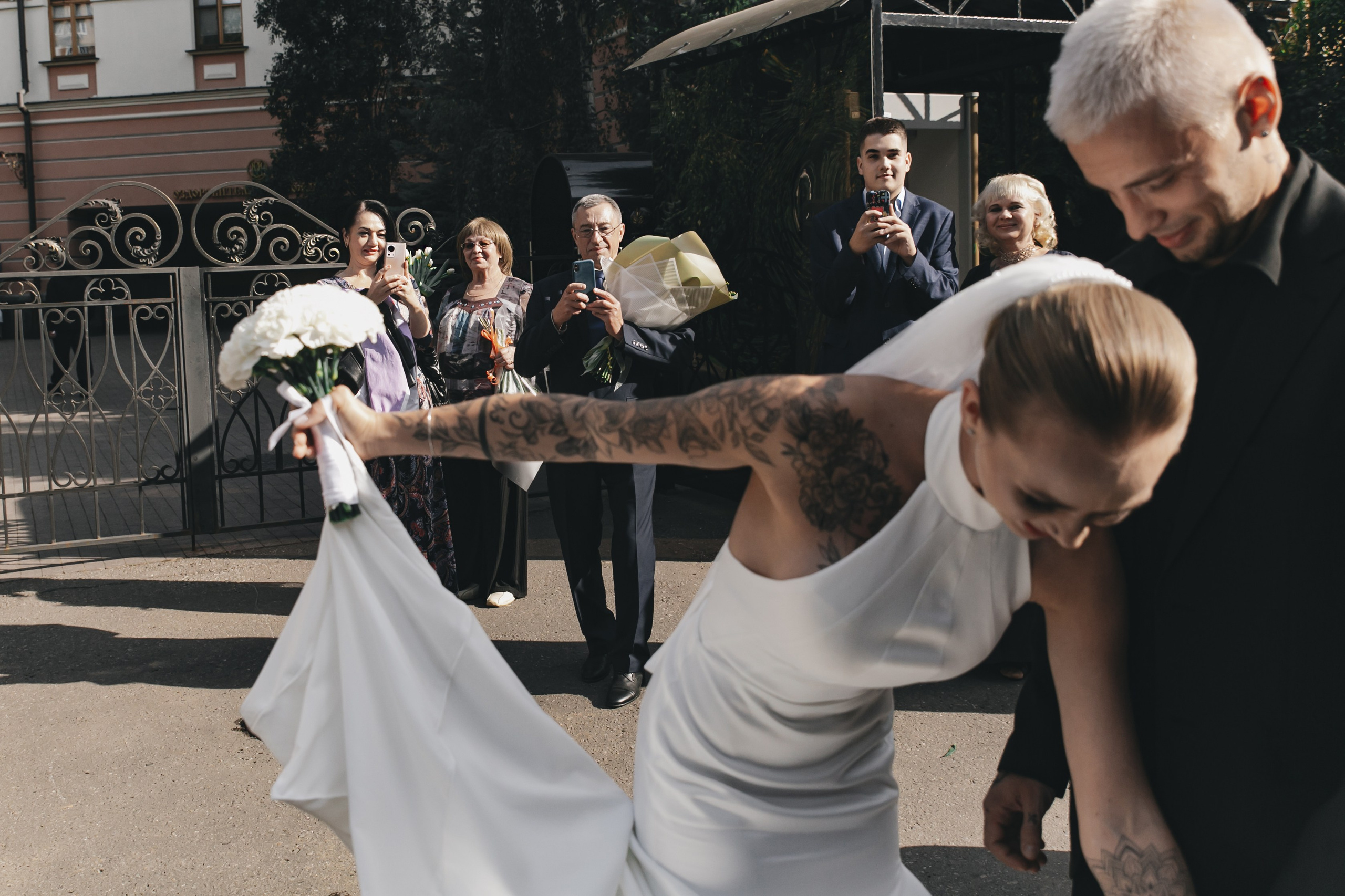 Свадебная съёмка Игорь и Василиса, регистрация гостиница Покровская, Таганский ЗАГС, прогулка ул. Таганская. Фотограф и свадебный фотограф в Москве