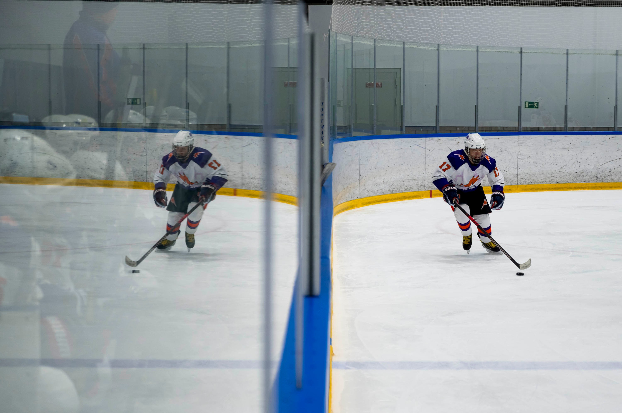 Хоккейный матч корпоративной команды Зарубежнефть. Репортажный фотограф и видеограф Слава Думчев. Тимбилдинги, отчетники, корпоративы