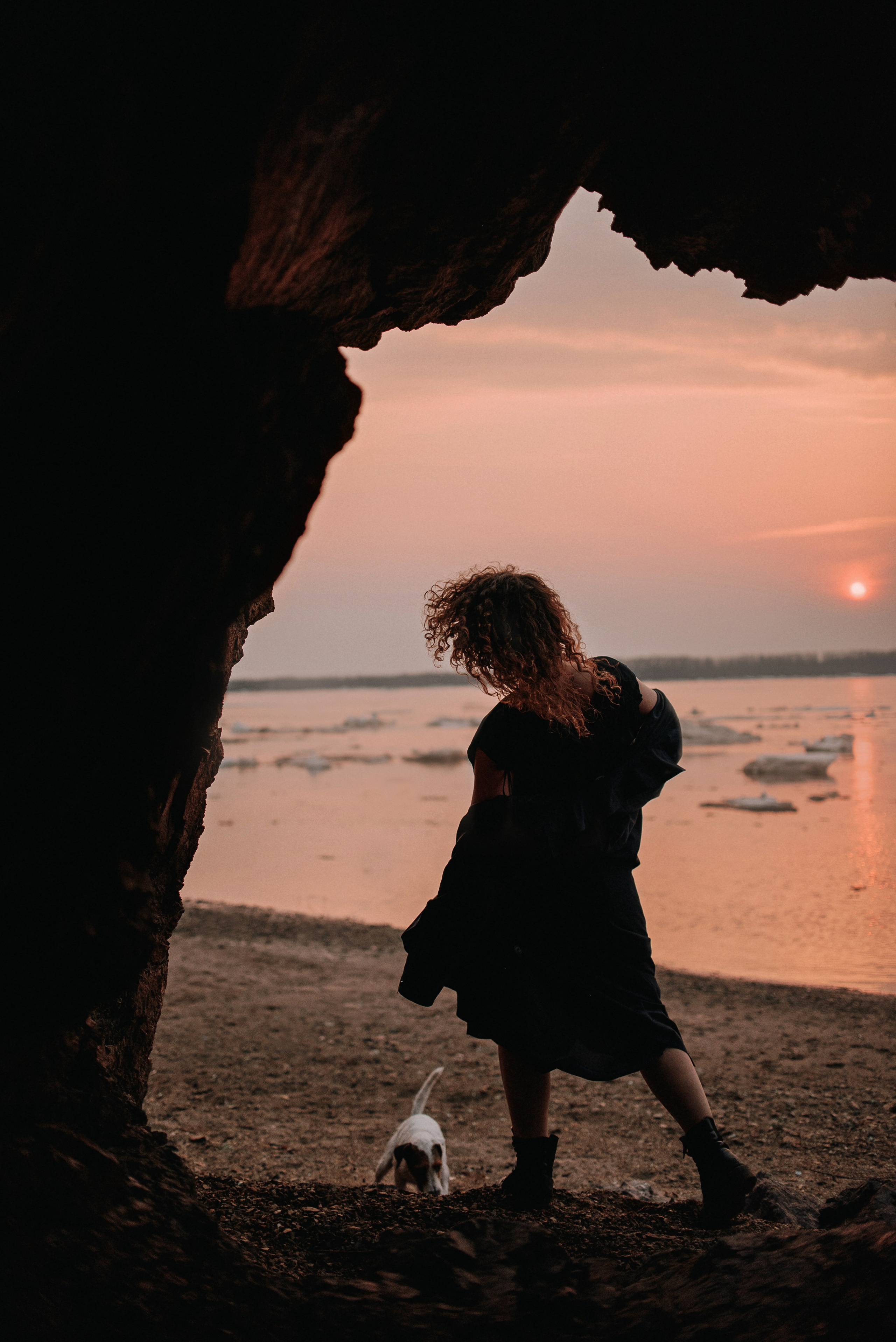 Прогулка: Ира и Гром весной. Портфолио