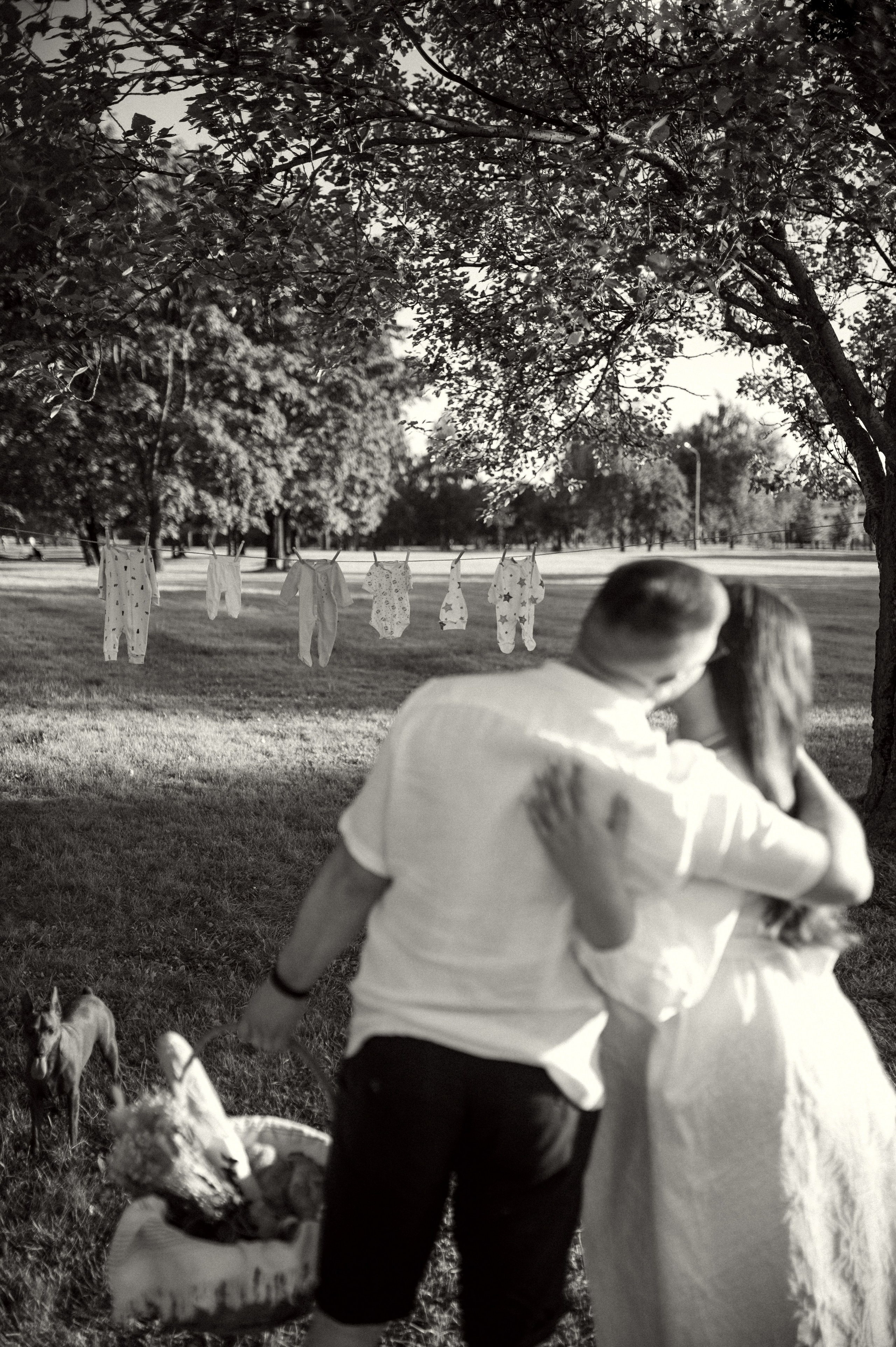 Фотосессия беременности на природе в парке Москвы. Семейная фотосессия Бутово Москва фотограф Алина Морщагина