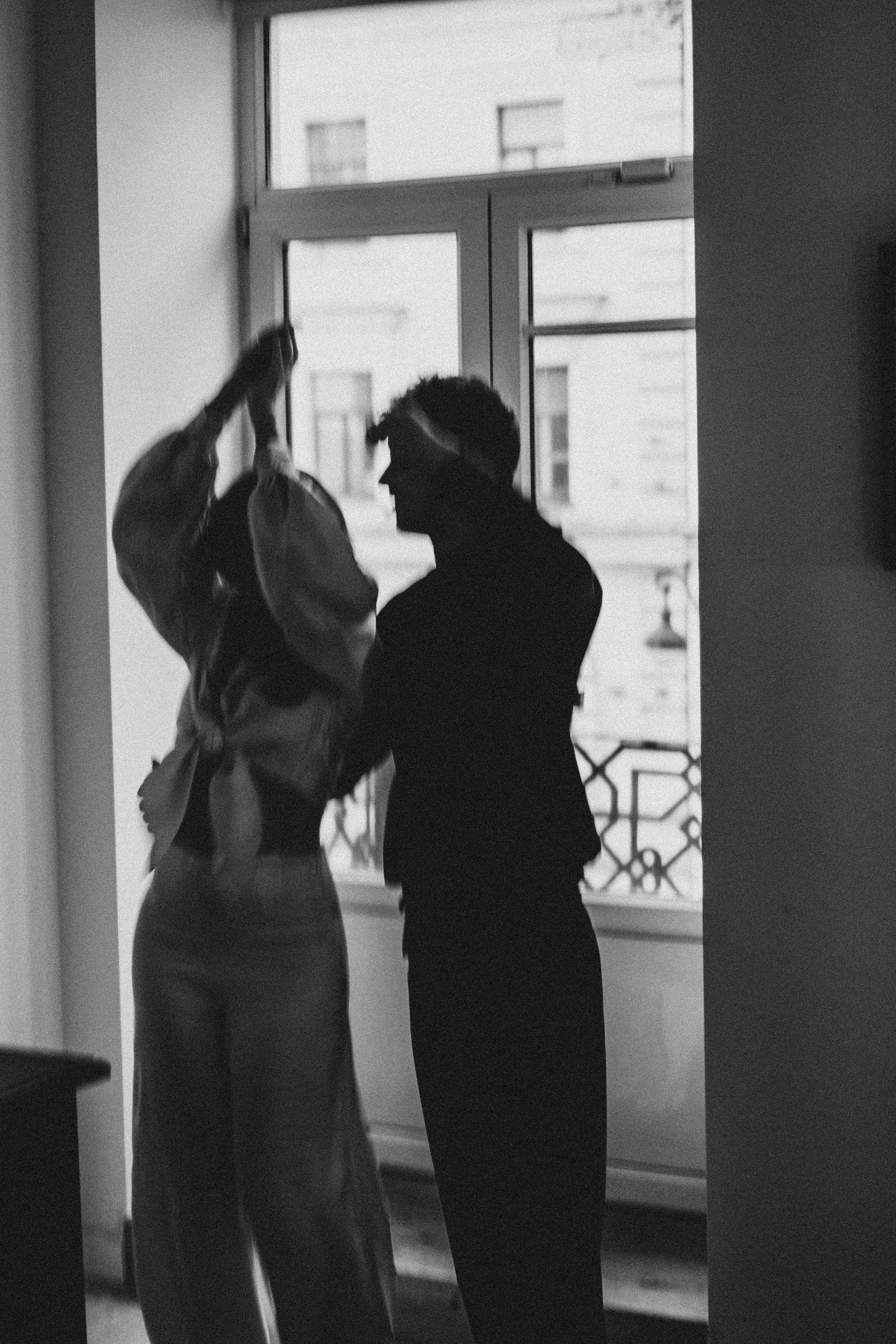 СБОРЫ ЖЕНИХА И НЕВЕСТЫ В УЮТНОЙ КВАРТИРЕ В ЦЕНТРЕ САНТК-ПЕТЕРБУРГА. Профессиональный фотограф, Санкт-Петербург — Виктория Богомолова