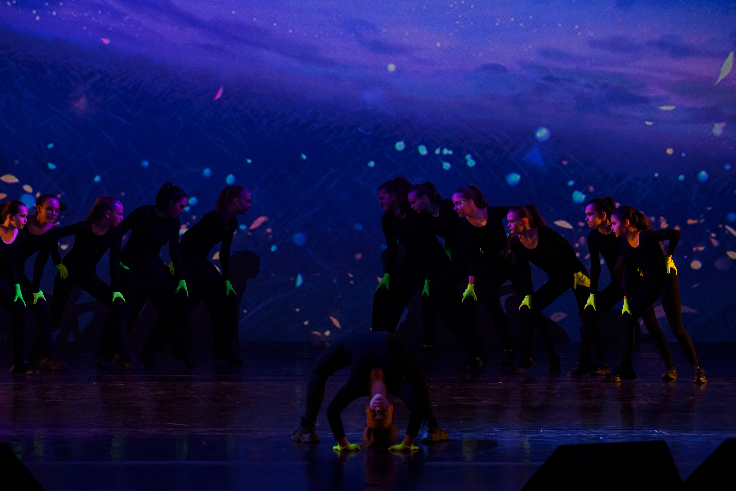 23 апреля, часть 1, БКЗ Октябрьский, г. Санкт-Петербург. Золотое яблочко