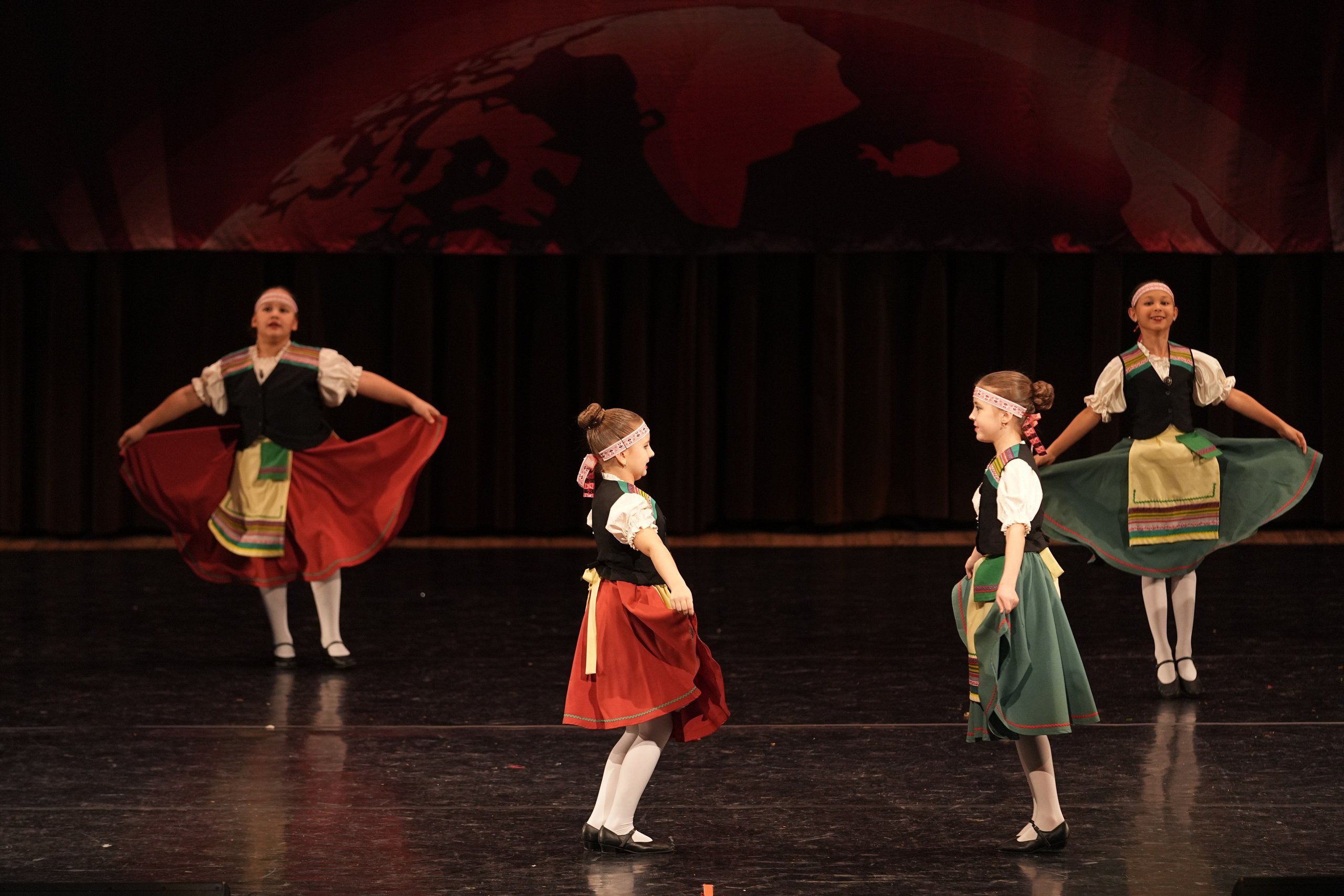 7 декабря, блок 3, г. Москва. Золотое яблочко