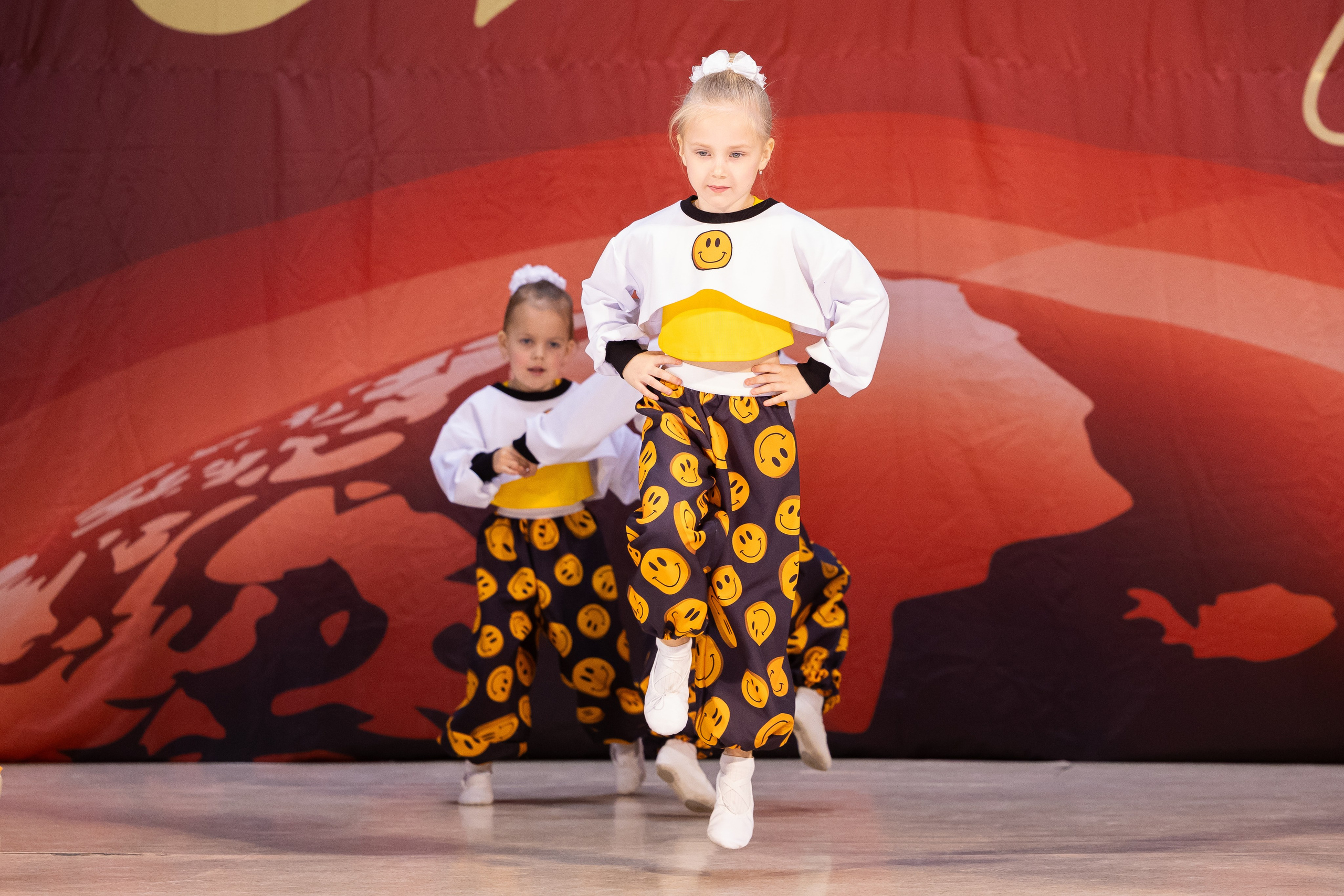 9 ноября, танцевальные номера, г. Волгоград. Золотое яблочко