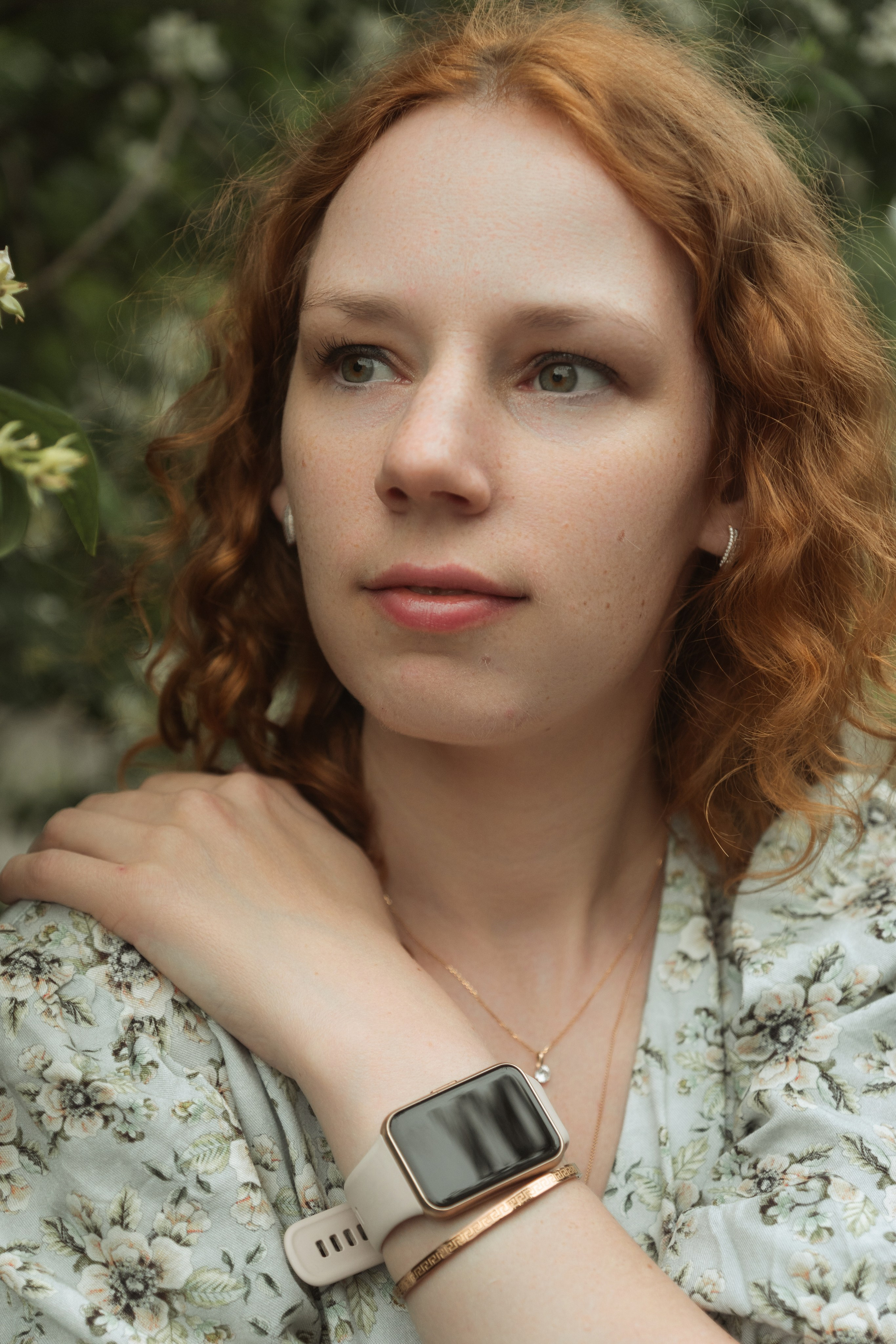 Фото из кустов. Или первые снимки со съемки моей полной тезки. Портретный и семейный фотограф в Санкт-Петербурге Чугунова Анастасия