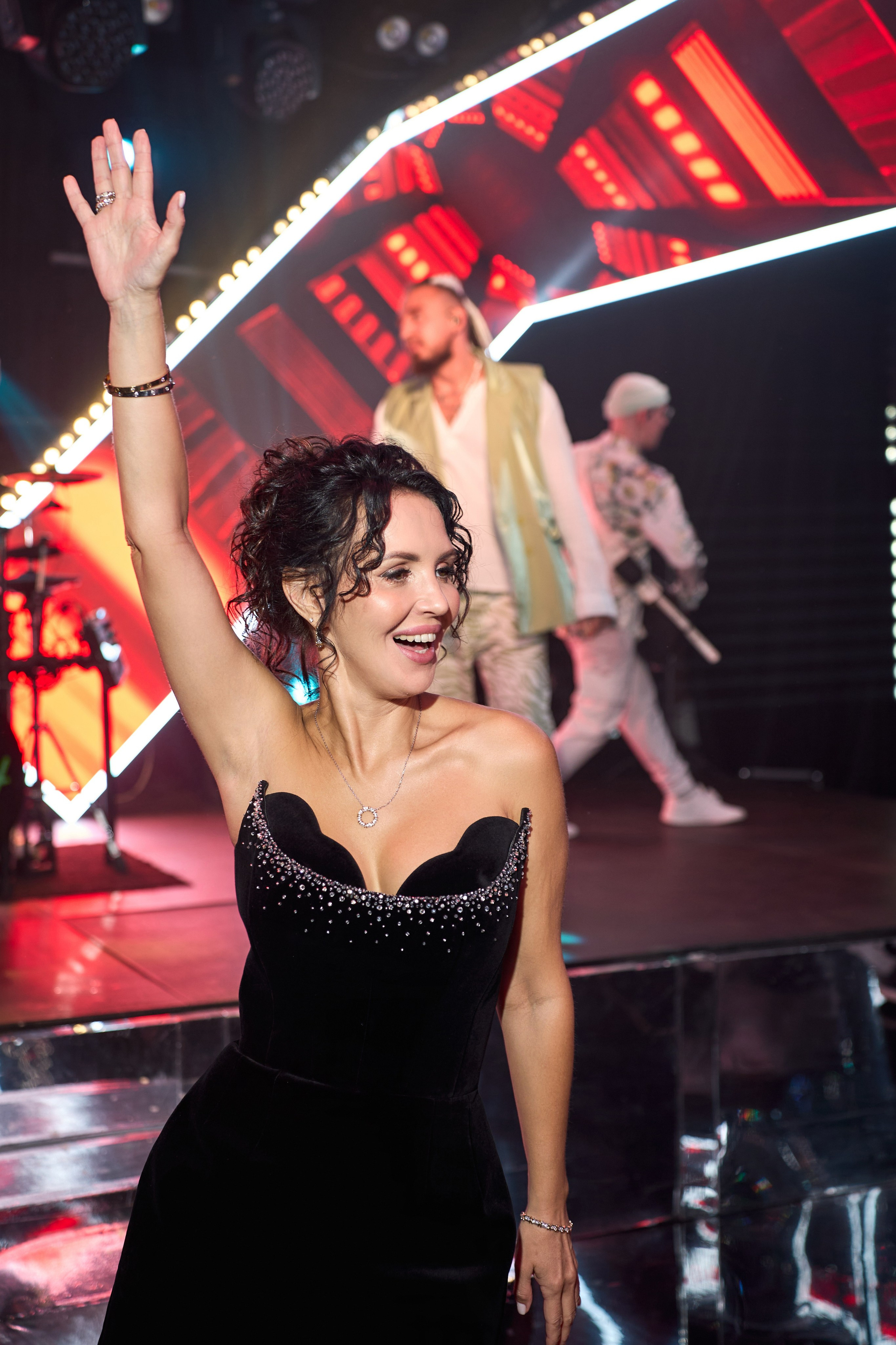 Свадьба с искусственным интеллектом в Усадьбе фамилии от ТВИНС СТУДИО лучших фотографов Краснодара. ТВИНС СТУДИО — лучшие свадебные фотографы и видеографы в Краснодаре