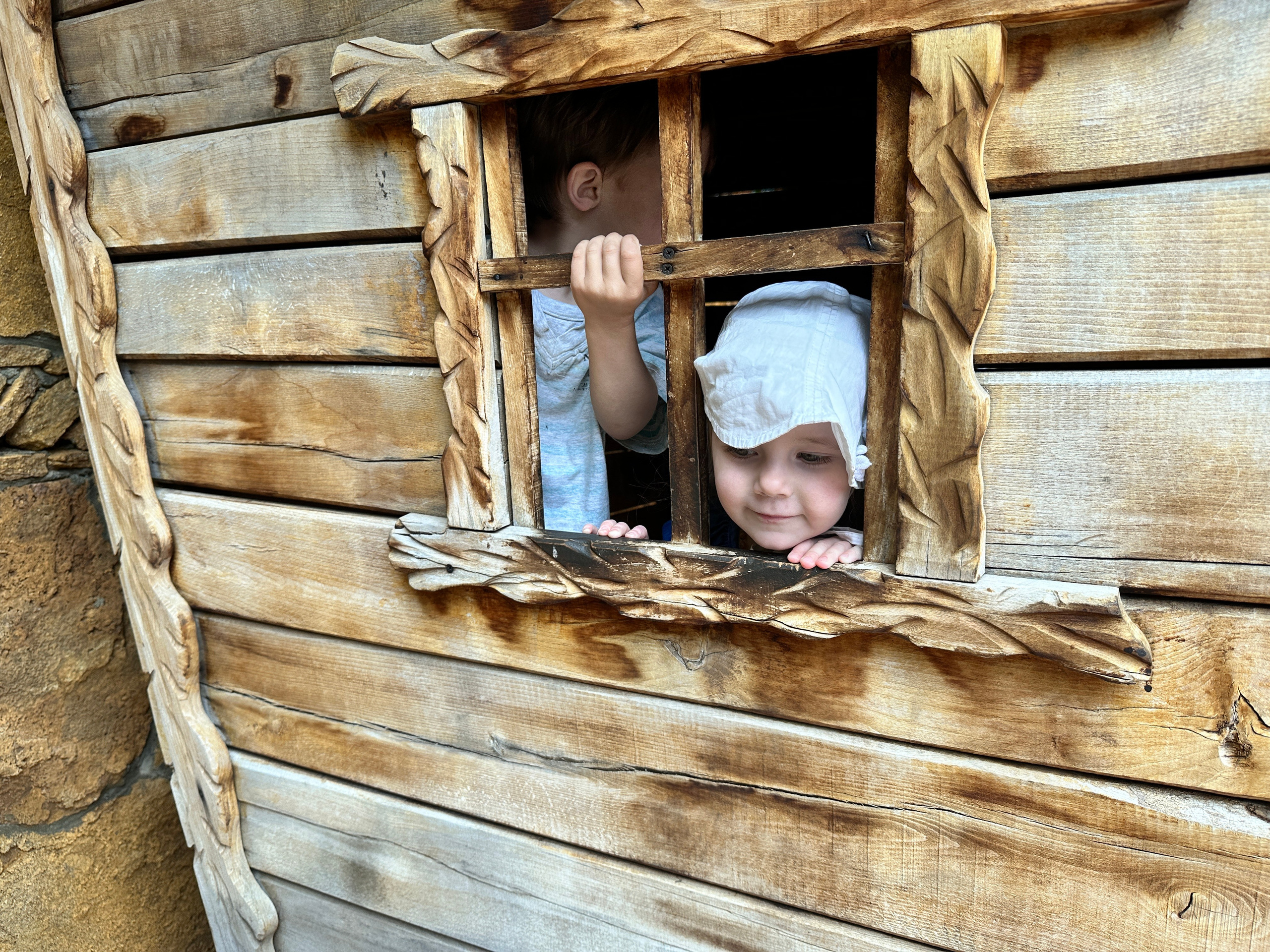 Дети. Смотри, красота!