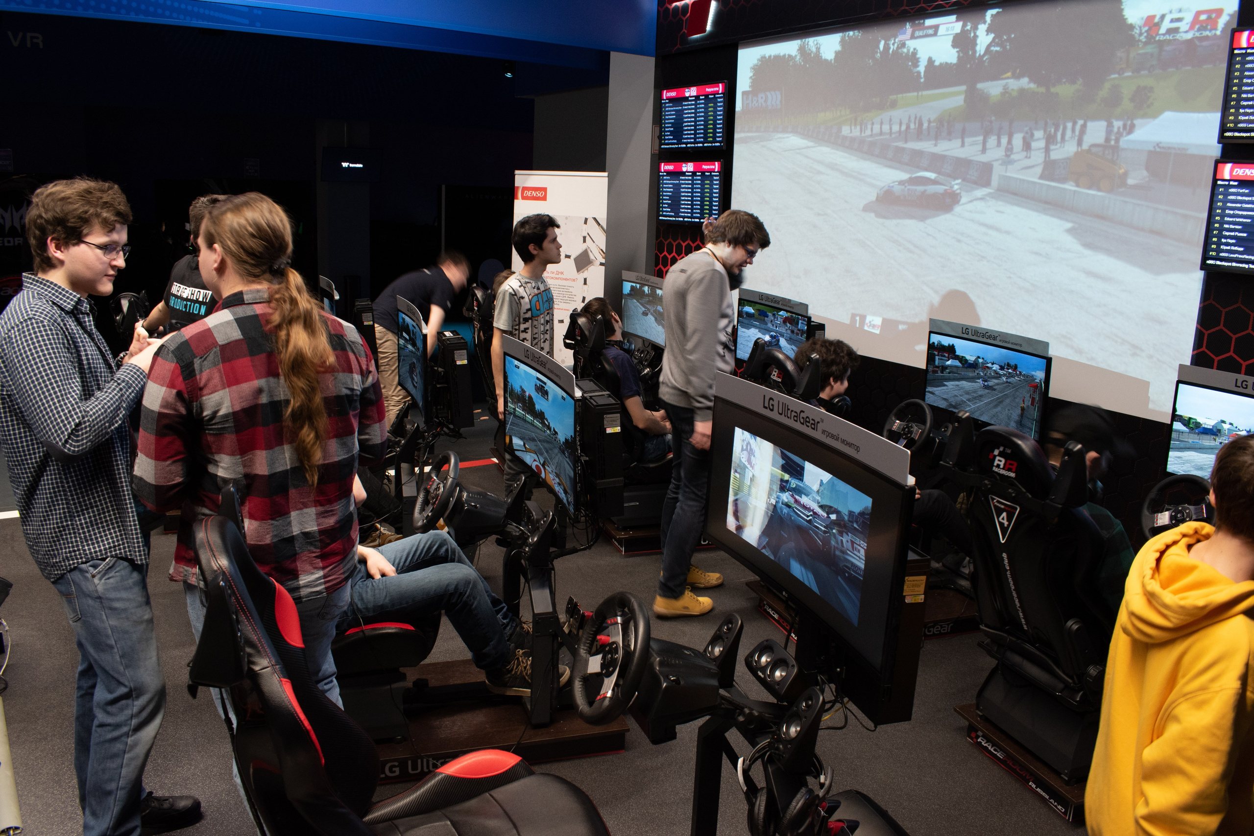 RaceRoom Endurance Challenge 2020: 1 Round — Road America. Репортажный фотограф Сыбер Мартти