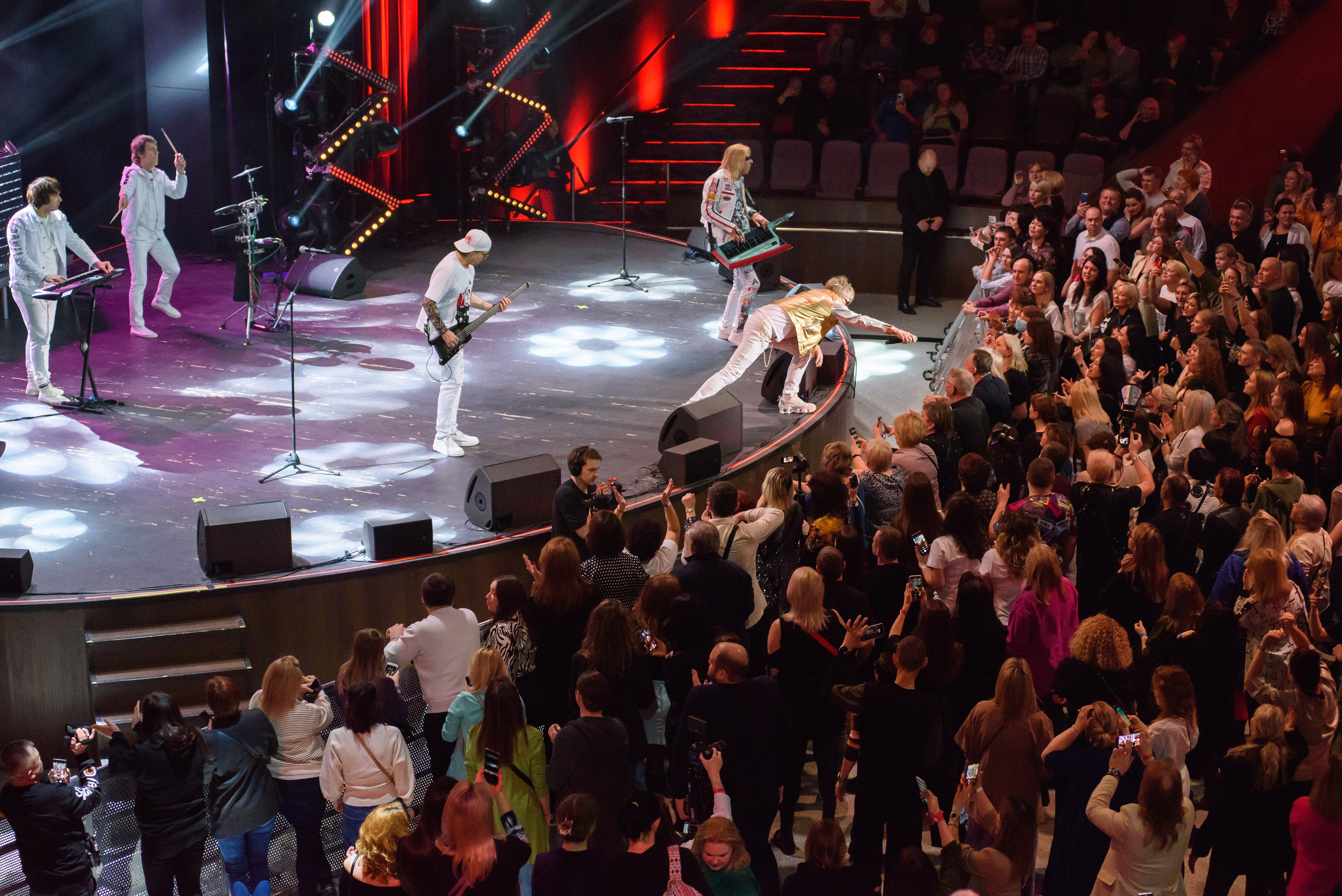 Дискотека СССР. «Сладкий сон» и Сергей Васюта — «Имена на все времена». Бренд-фотограф для экспертов и блогеров в Москве Влада Горбовская